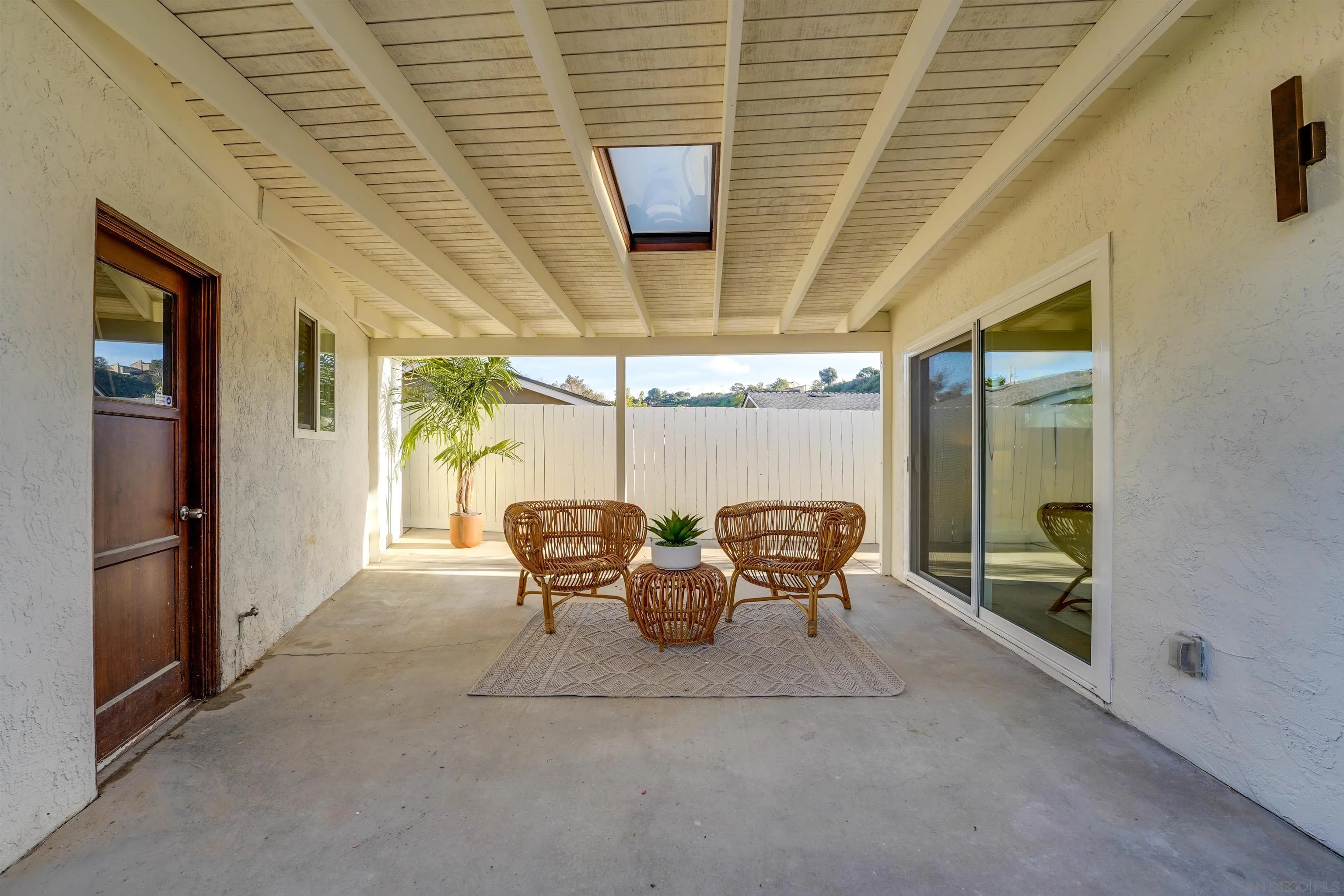 https://cdn.realtyfeed.com/cdn/127/260003958/130c33180a416a6aecef94971cedf6b0.webp