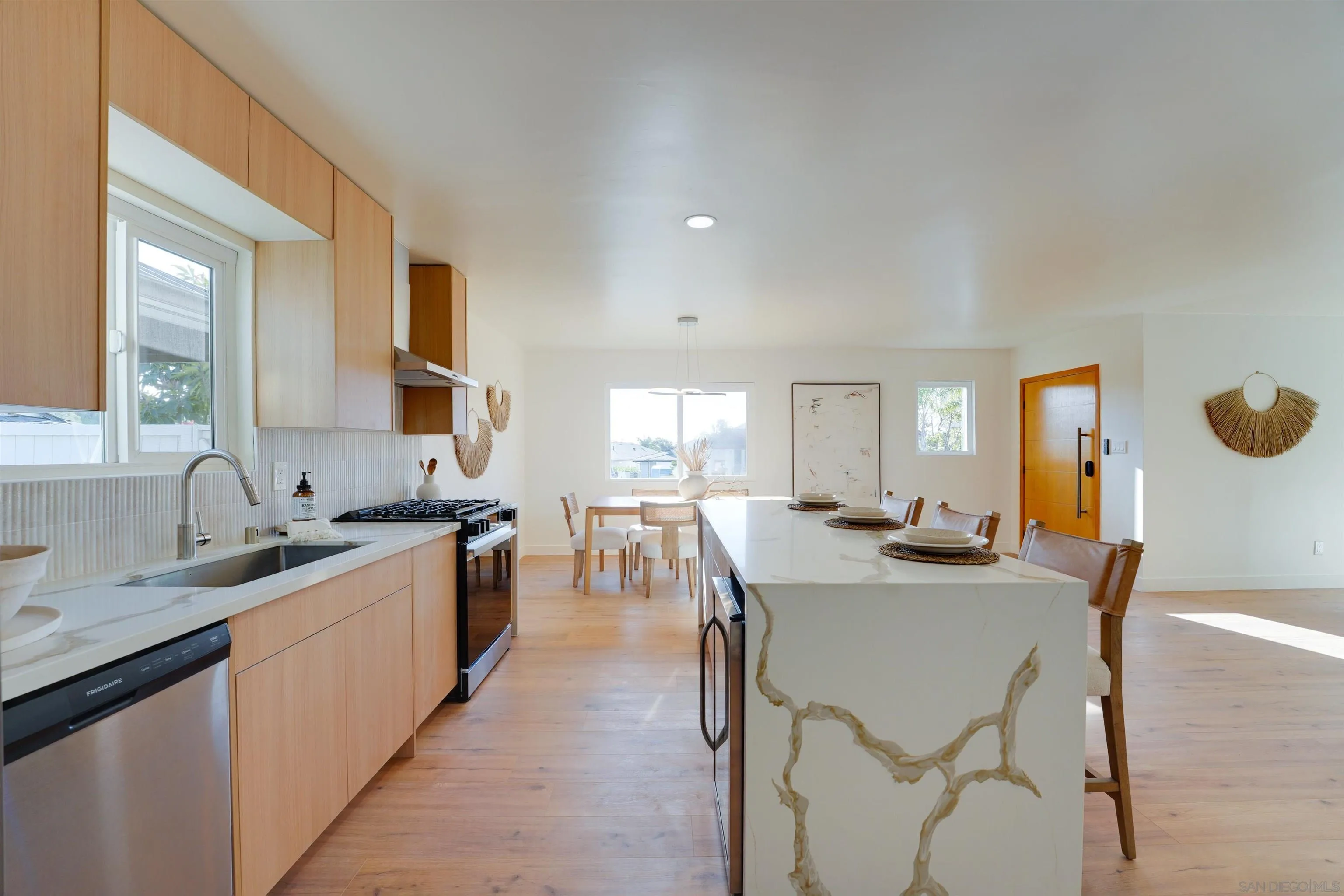 4960 Sparks Ave, San Diego, CA 92110 - Photo 3 of 17, San Diego, CA