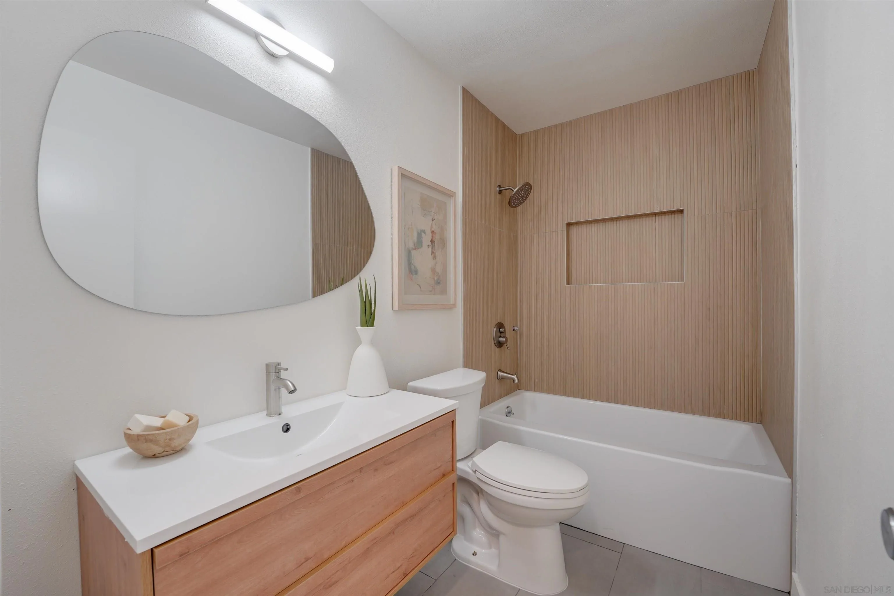 https://cdn.realtyfeed.com/cdn/127/260003958/3cfabfc02f94624f1971fbec1694e12e.webp