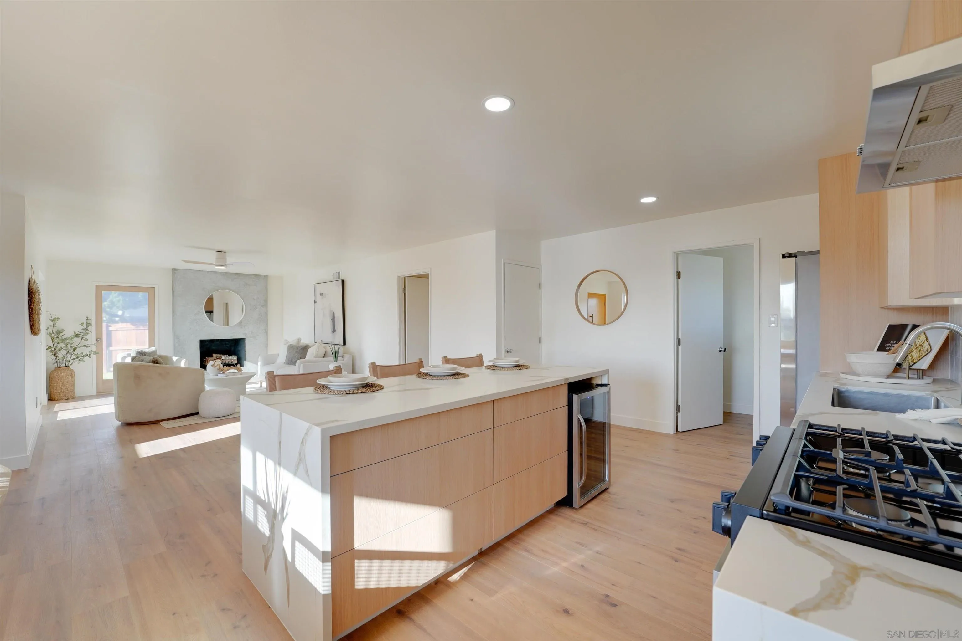 4960 Sparks Ave, San Diego, CA 92110 - Photo 5 of 17, San Diego, CA