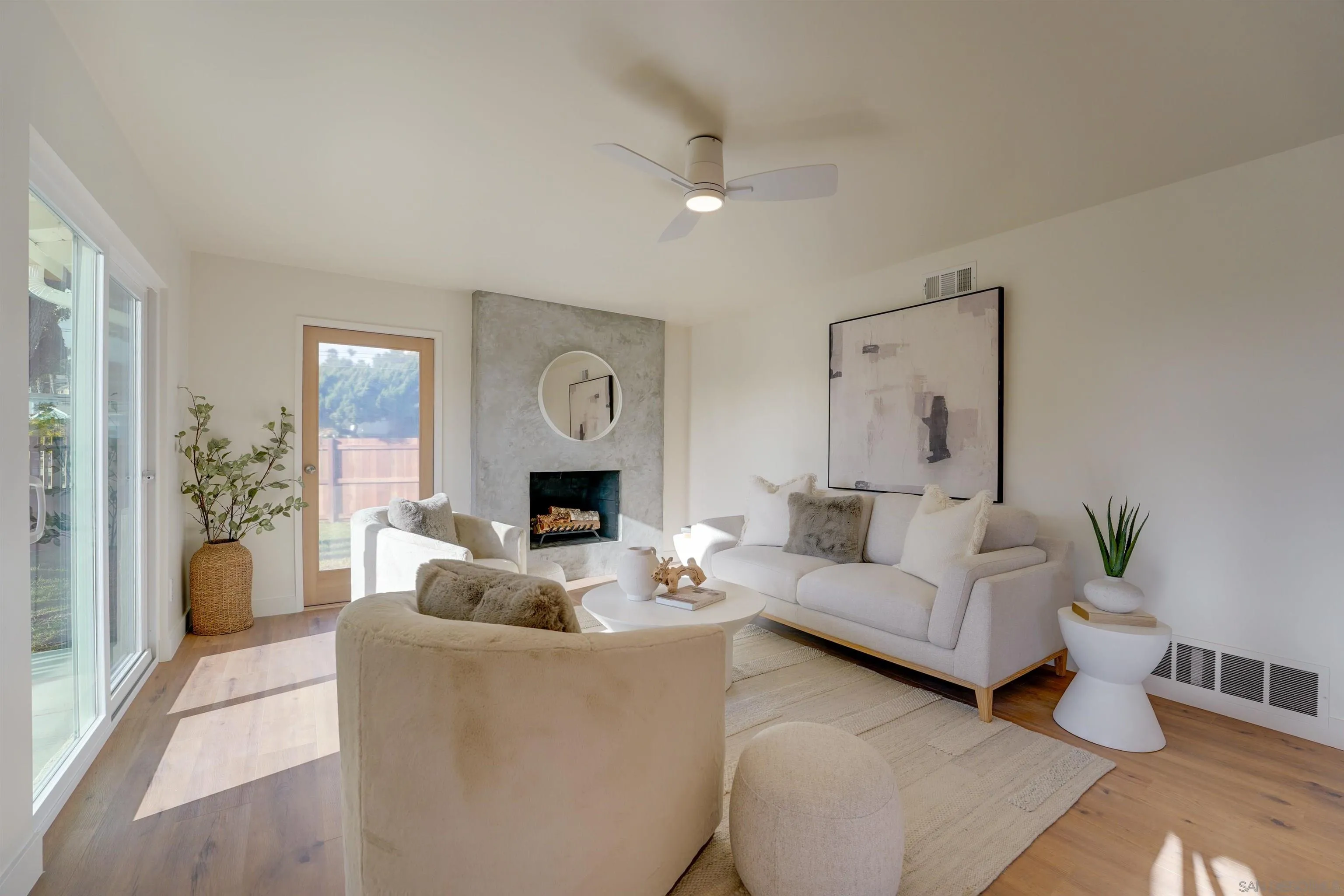 https://cdn.realtyfeed.com/cdn/127/260003958/b256213bf6cbe76605cabfacc1b040ea.webp