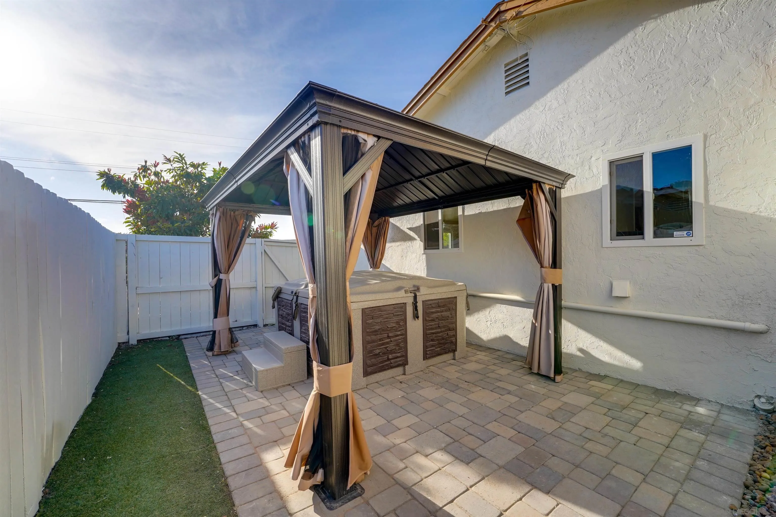 https://cdn.realtyfeed.com/cdn/127/260003958/edd32c1215590261ebfeb1fa95209b94.webp