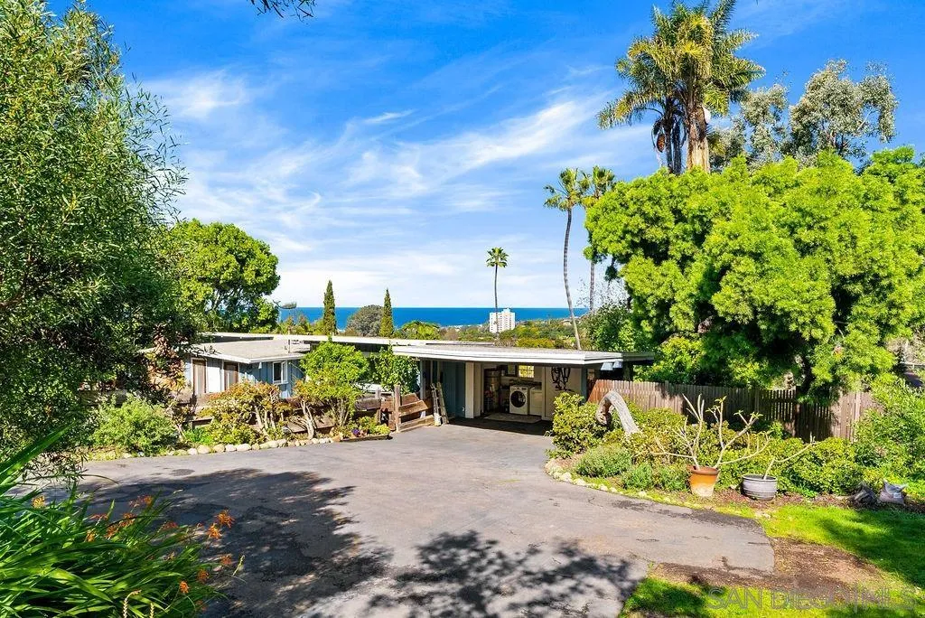https://cdn.realtyfeed.com/cdn/127/260003961/1fca07a8385ca274d543893827ae3a88.webp