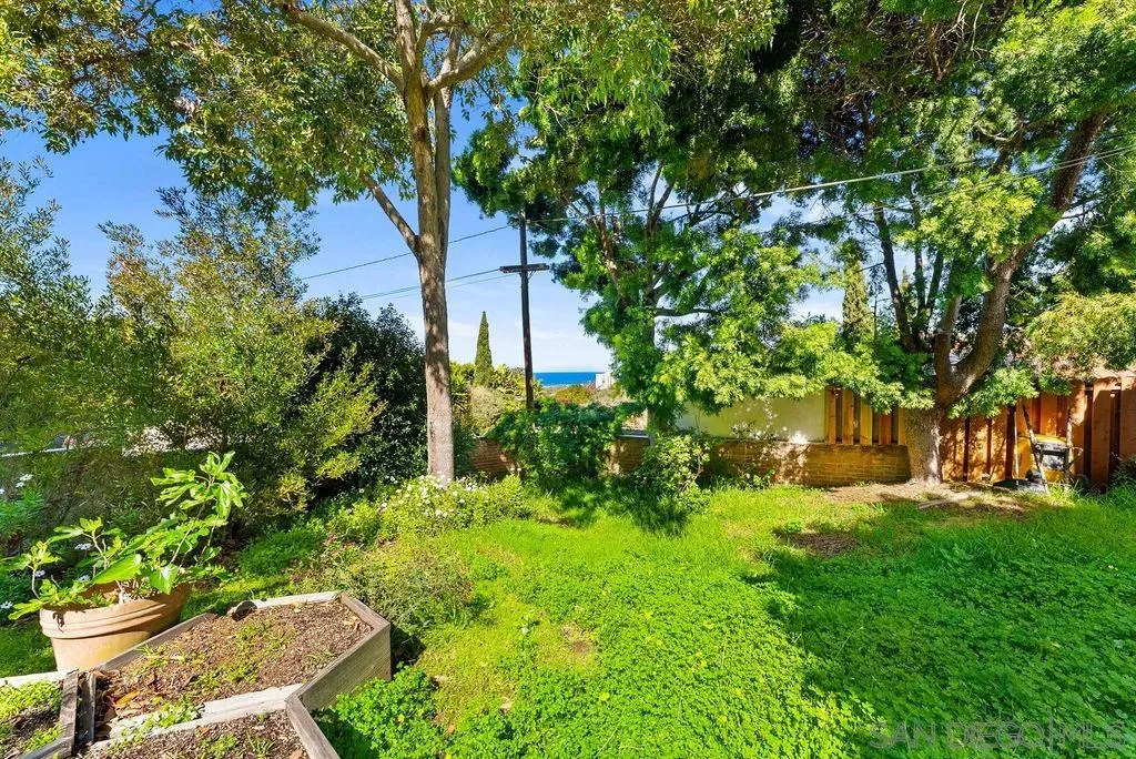 https://cdn.realtyfeed.com/cdn/127/260003961/5365f83c1c4641cbd27caf0af69d7aac.webp