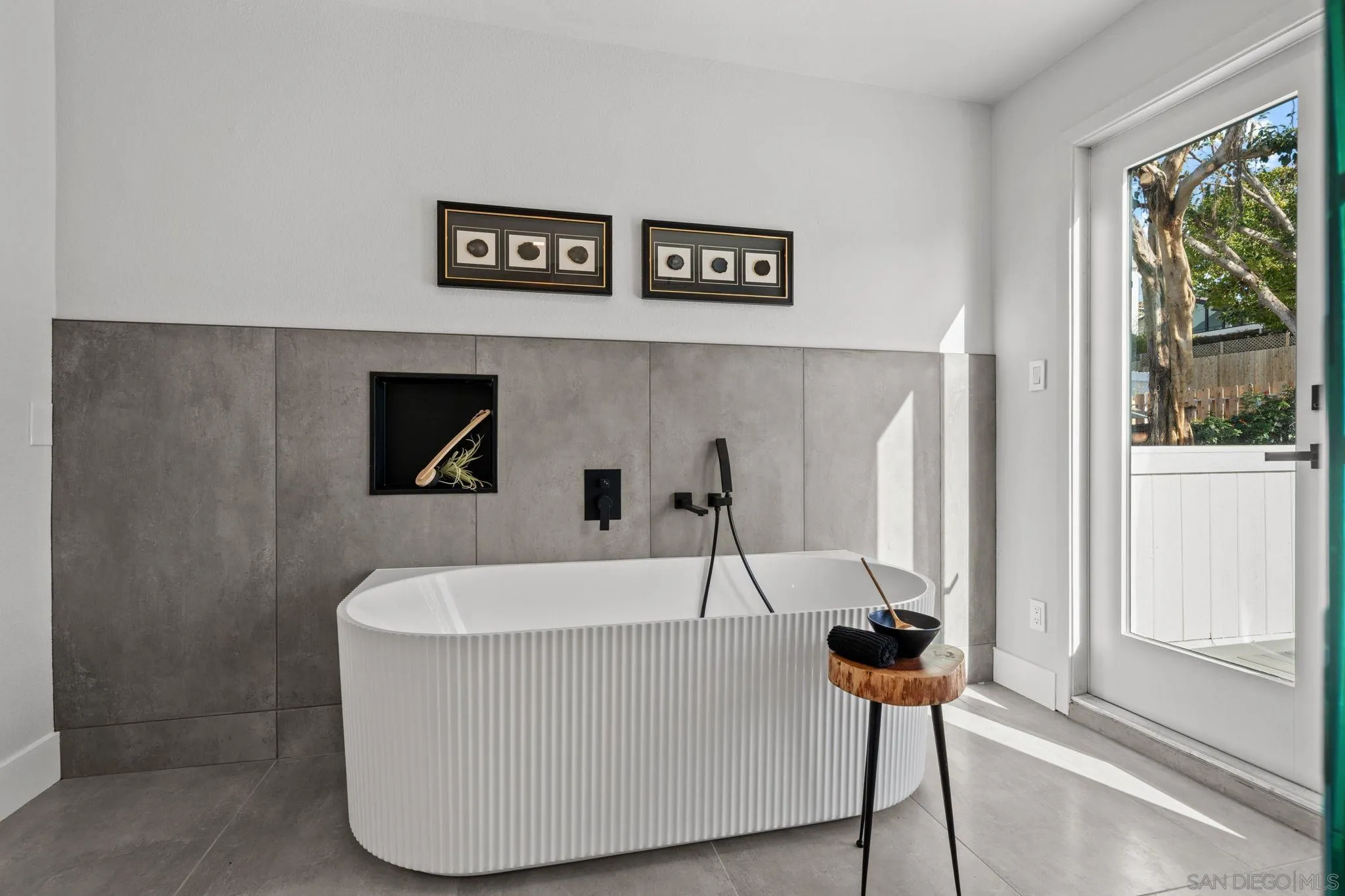https://cdn.realtyfeed.com/cdn/127/260003963/c2a4129e6f040489a1f697fa0274c7f9.webp