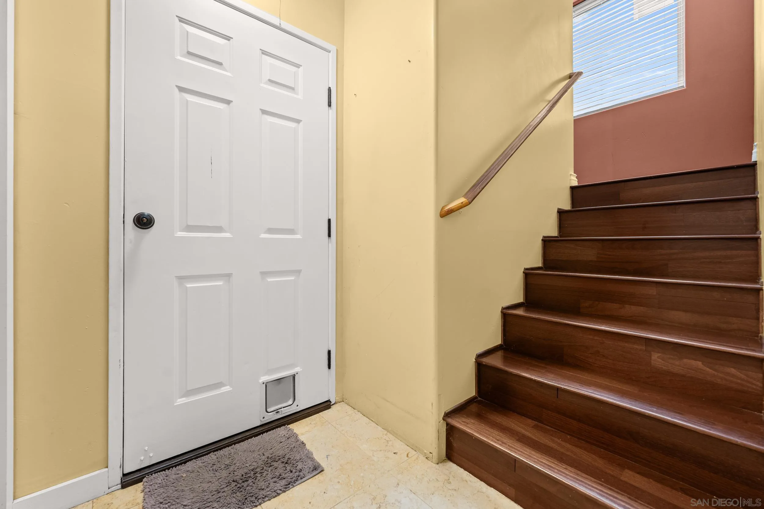 https://cdn.realtyfeed.com/cdn/127/260003969/0eb69fe49a1660efb91f96d4ce6f874e.webp