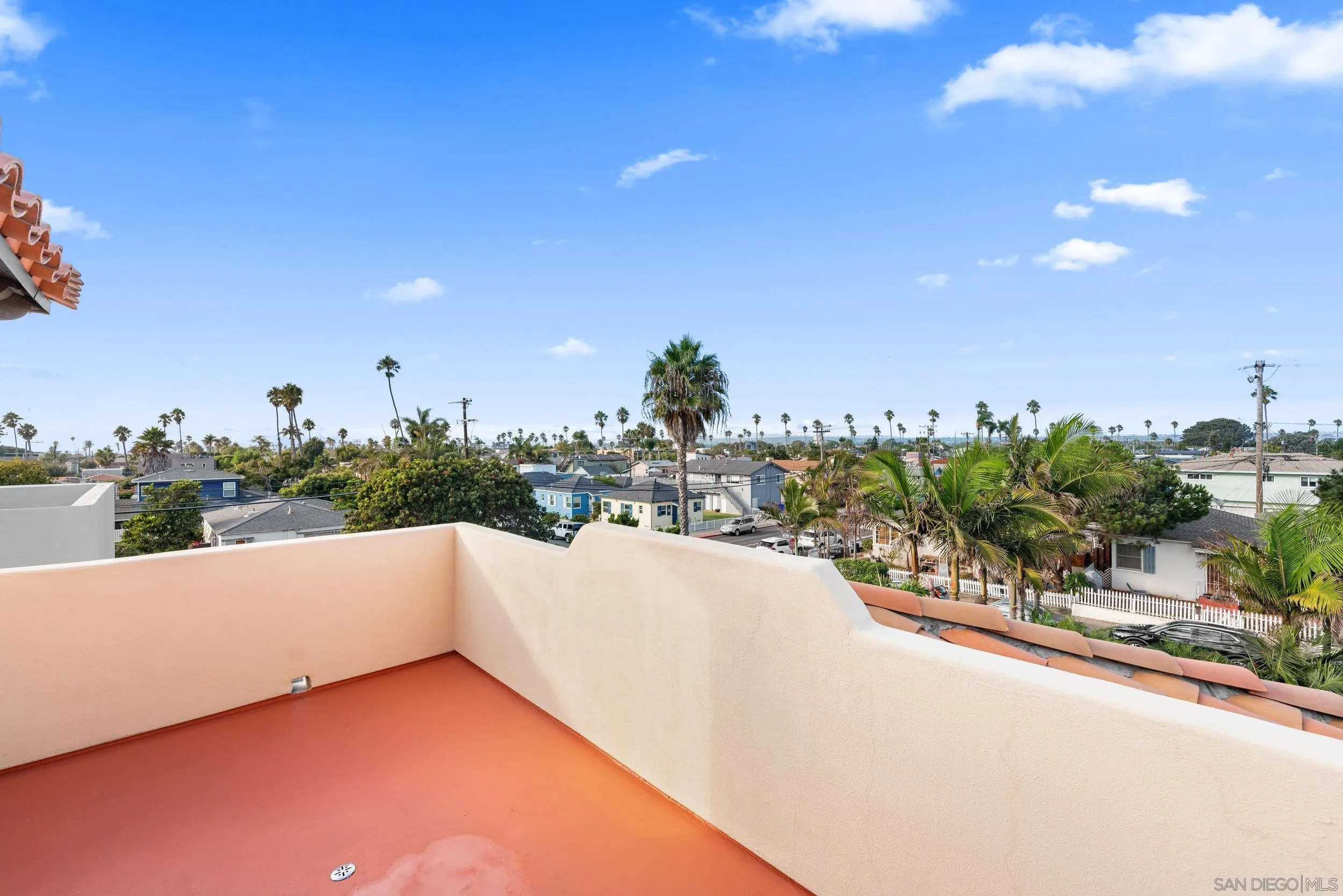 https://cdn.realtyfeed.com/cdn/127/260003969/c27f280672bf700429442e6cad3dddcc.webp