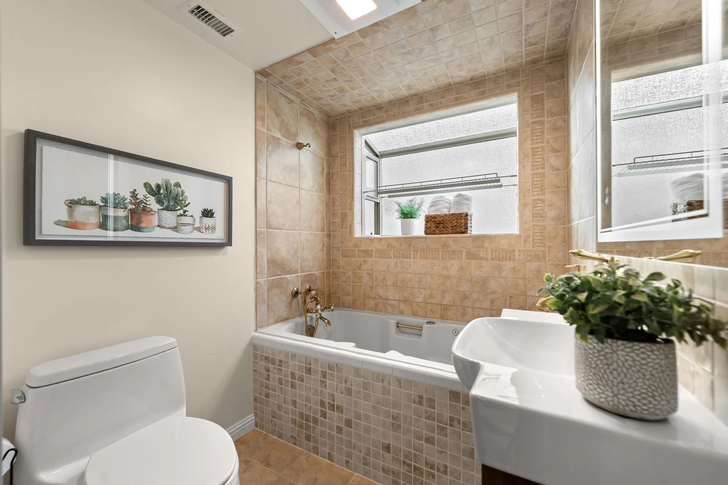 https://cdn.realtyfeed.com/cdn/127/260003969/deac6b231110c6dfd93603385b12e9ac.webp