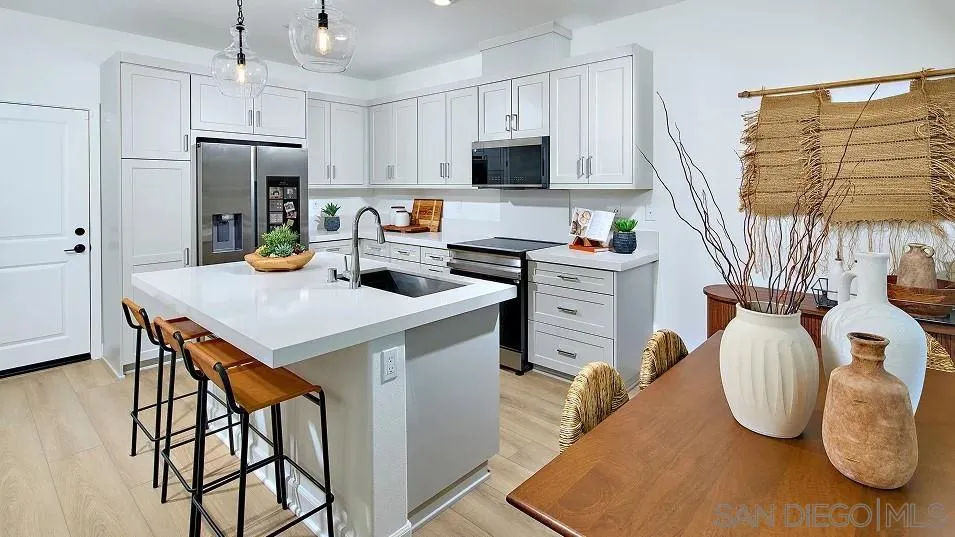 Photo #6: 260003973 Listing: Photo #6