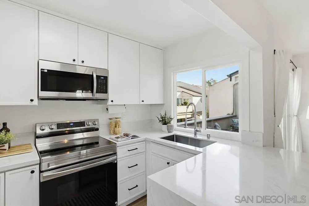 Photo #16: 260003975 Listing: Photo #16