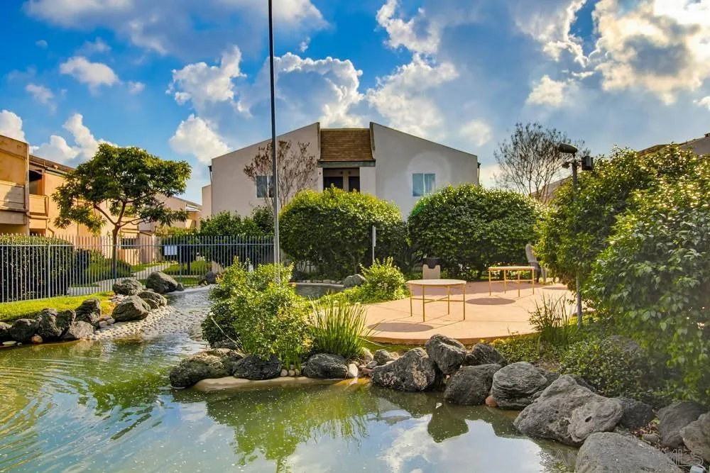 Photo #43: 260003975 Listing: Photo #43