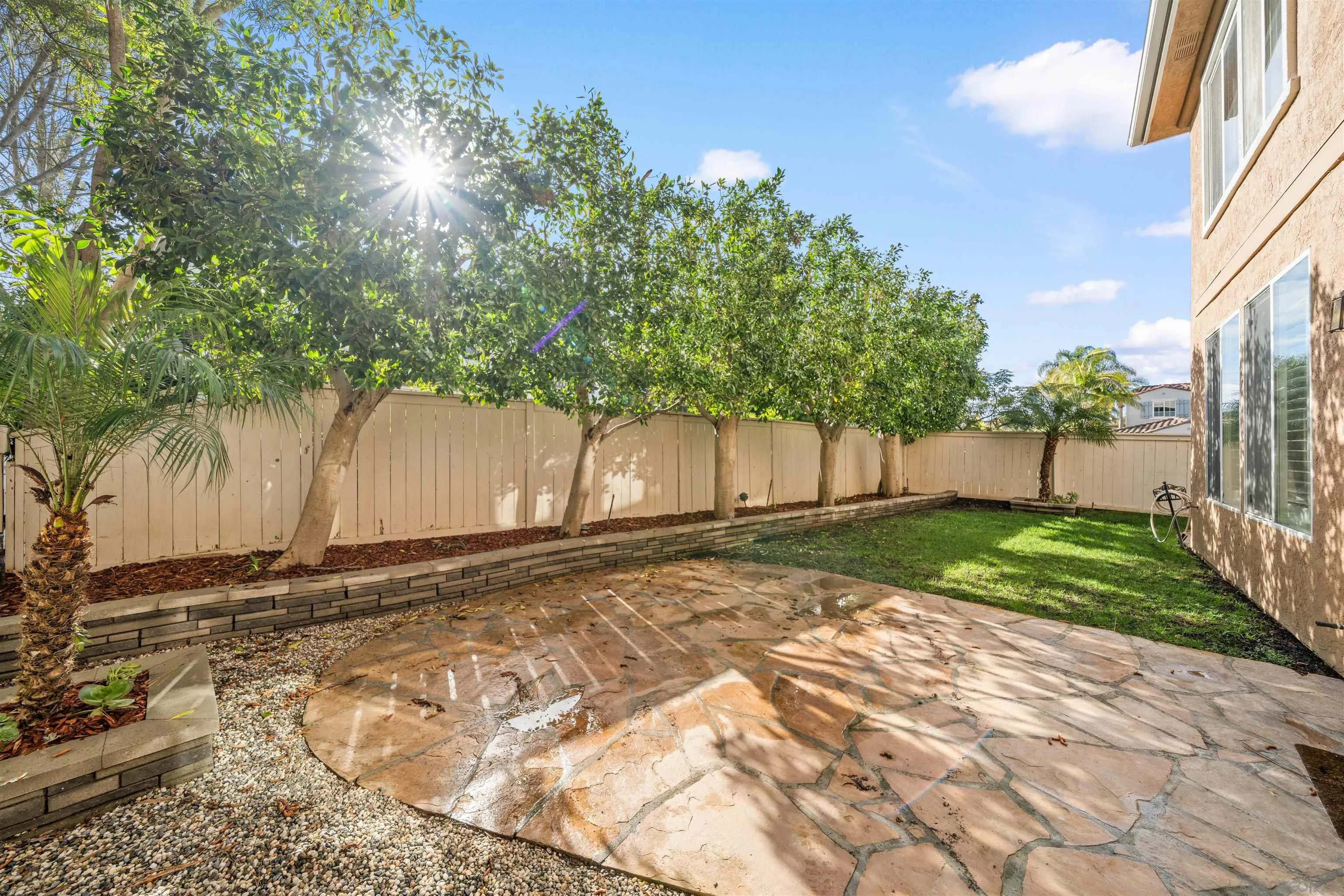 https://cdn.realtyfeed.com/cdn/127/260003978/017df3e43b7377cfda69c9de6574226c.webp