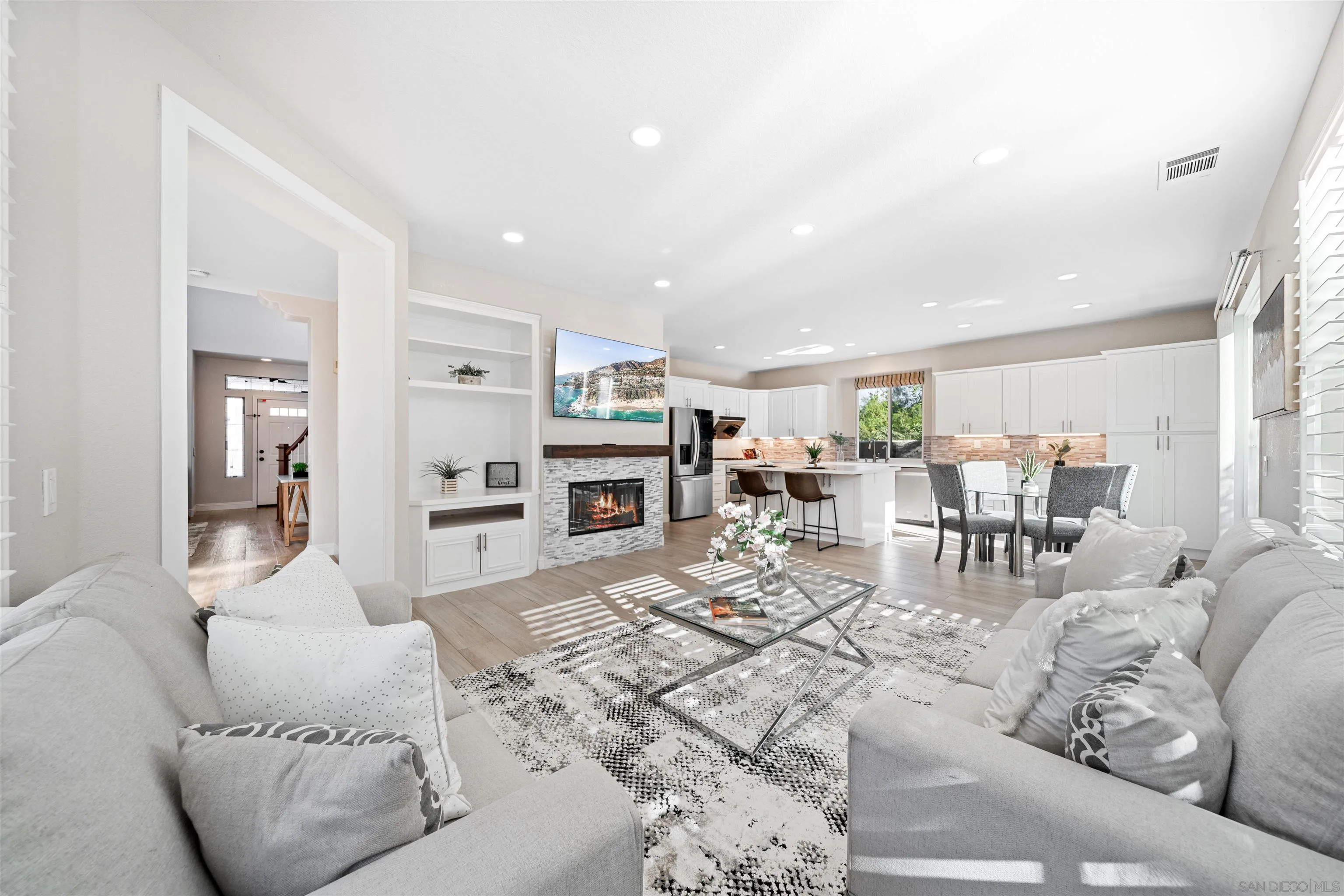 https://cdn.realtyfeed.com/cdn/127/260003978/531b6dbb44edf5939f876218aadb3231.webp
