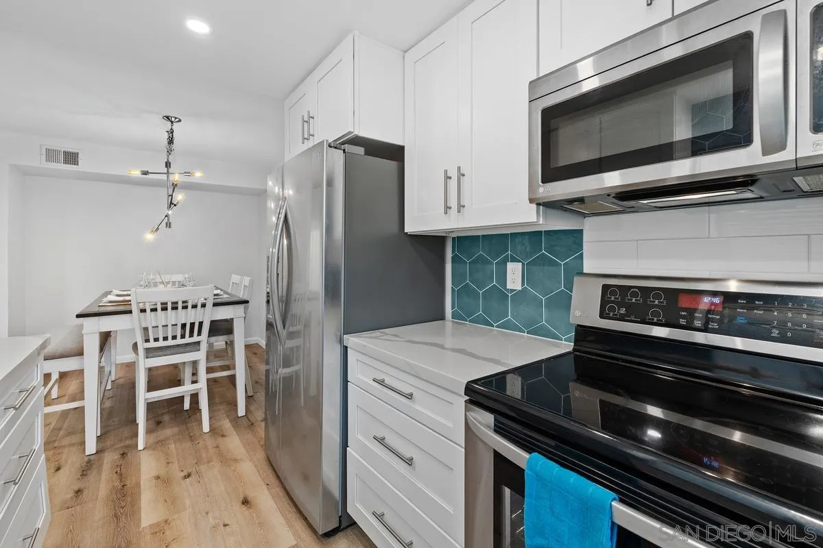 Photo #7: 260003981 Listing: Photo #7