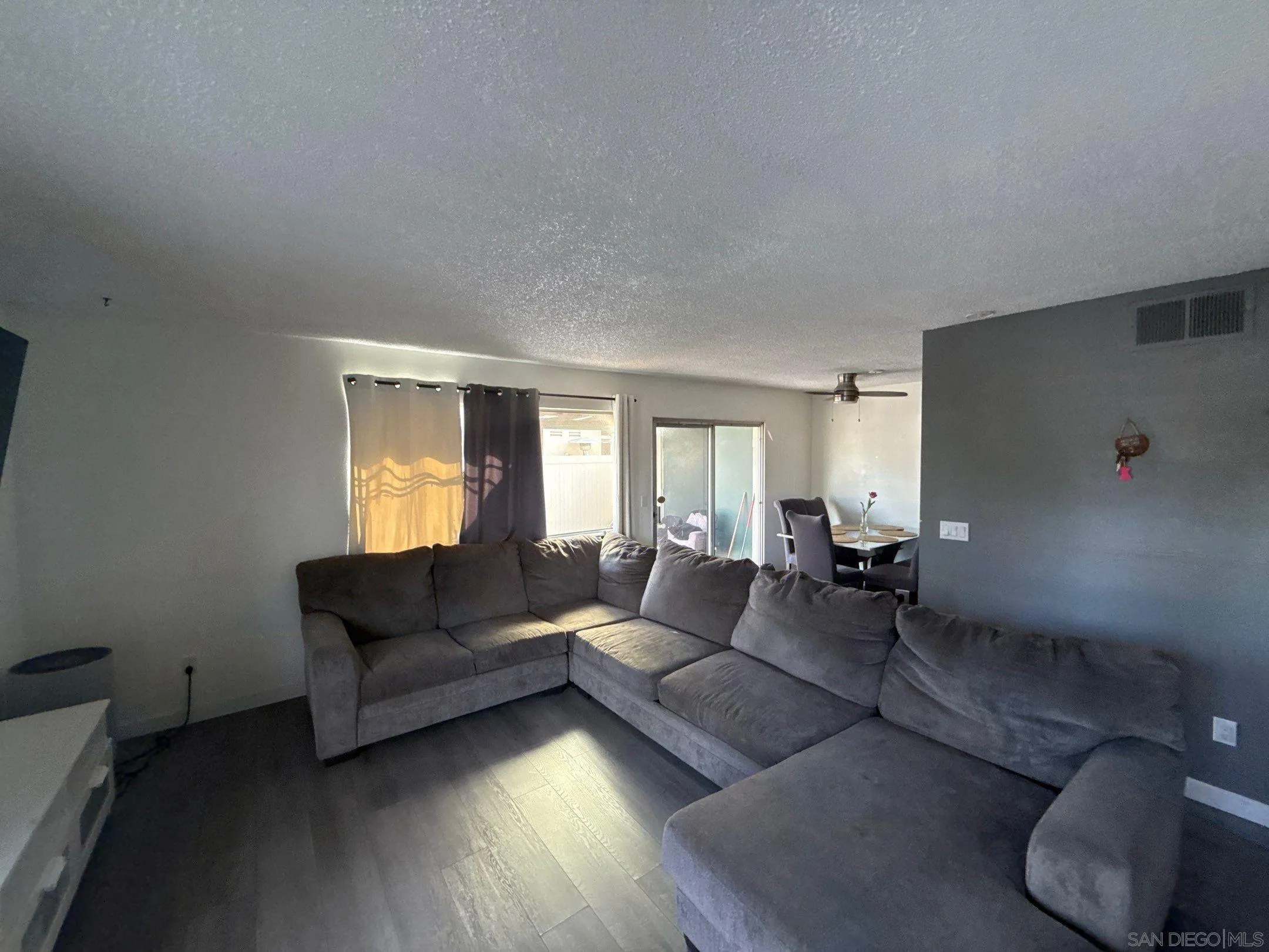 Photo #3: 260003985 Listing: Photo #3