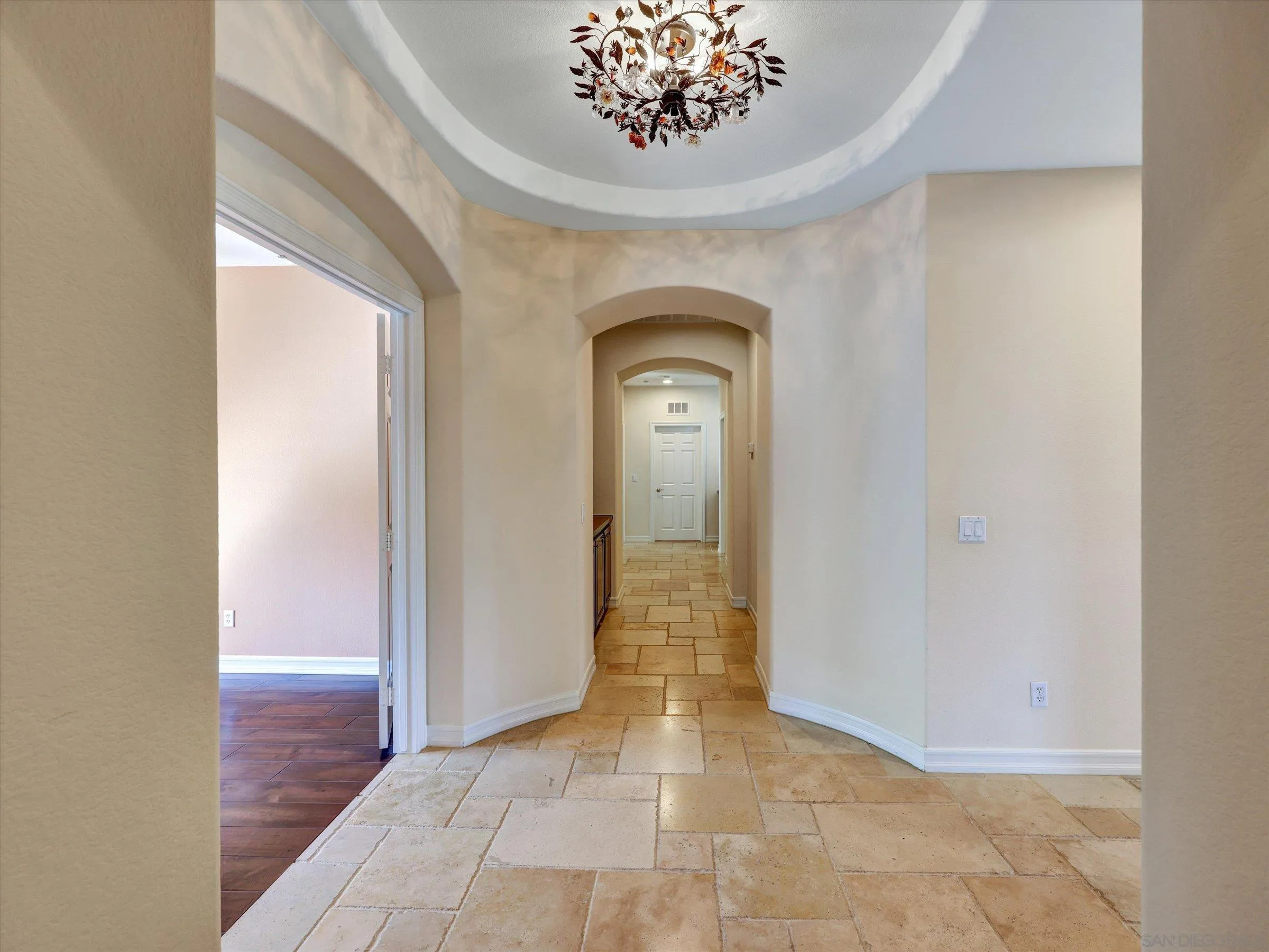 https://cdn.realtyfeed.com/cdn/127/260003986/ba924d3d0b44a2b58a9d16408591e6a9.webp