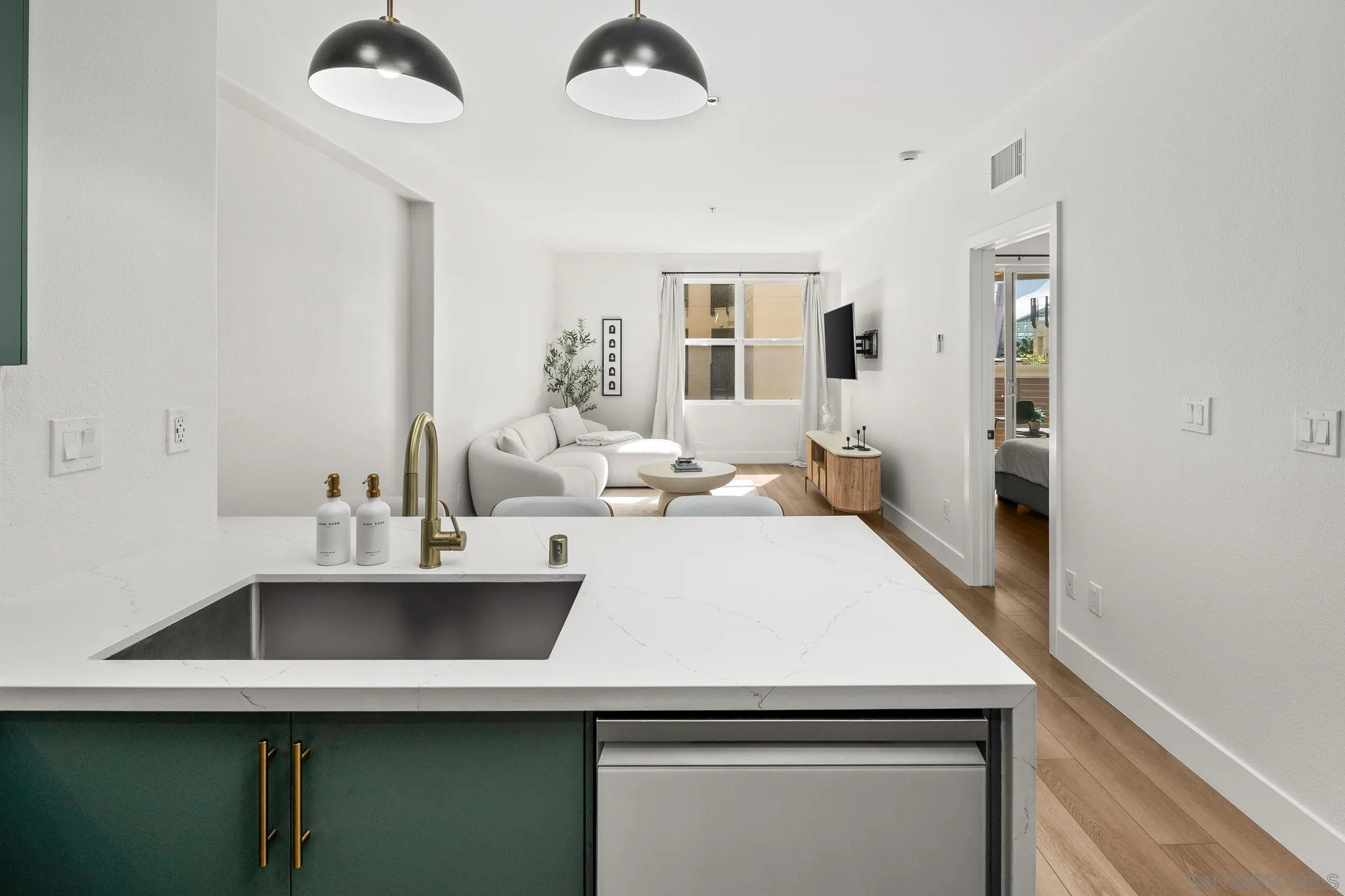 Photo #6: 260003987 Listing: Photo #6