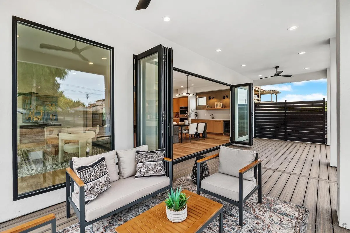 https://cdn.realtyfeed.com/cdn/127/260003992/1c2590d5be1bad7eb737ad6350625047.webp