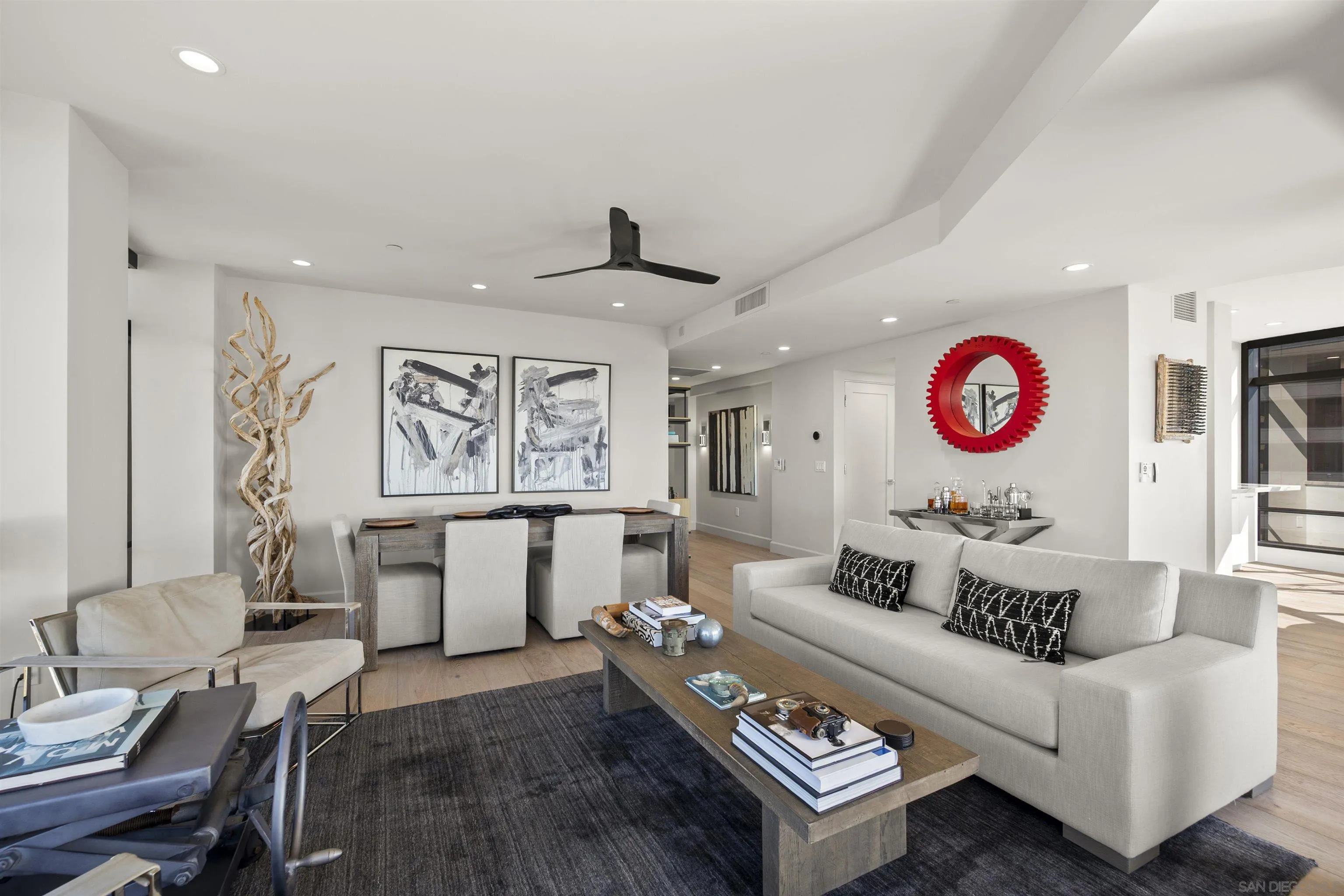 https://cdn.realtyfeed.com/cdn/127/260003999/5e28aacbcfc5023b82901bf074151107.webp