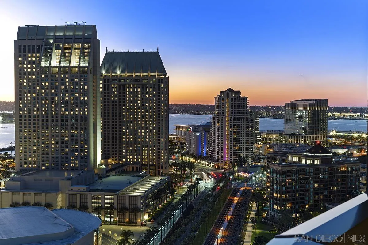 https://cdn.realtyfeed.com/cdn/127/260003999/5e8deaf70010273e328c6a770d987ee9.webp
