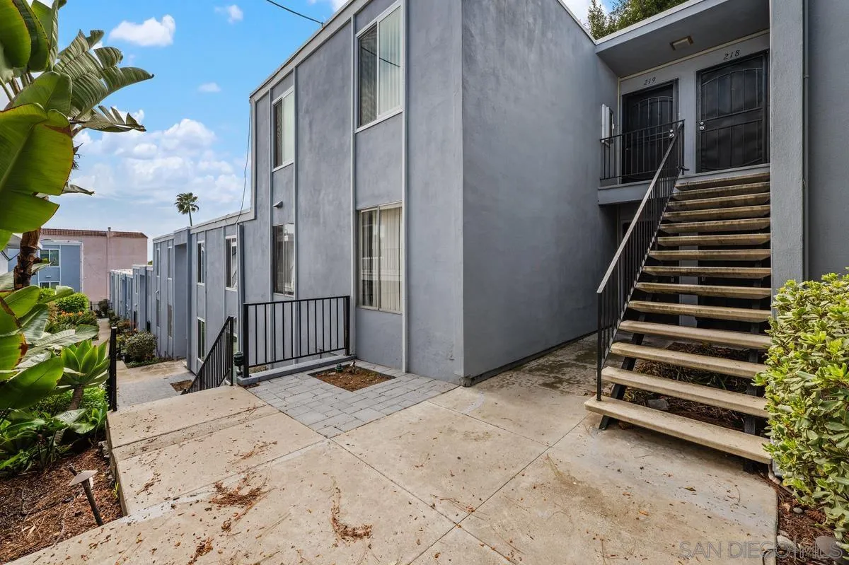 https://cdn.realtyfeed.com/cdn/127/260004000/f4cc81b7f510454fd1d6bf570f93a72d.webp