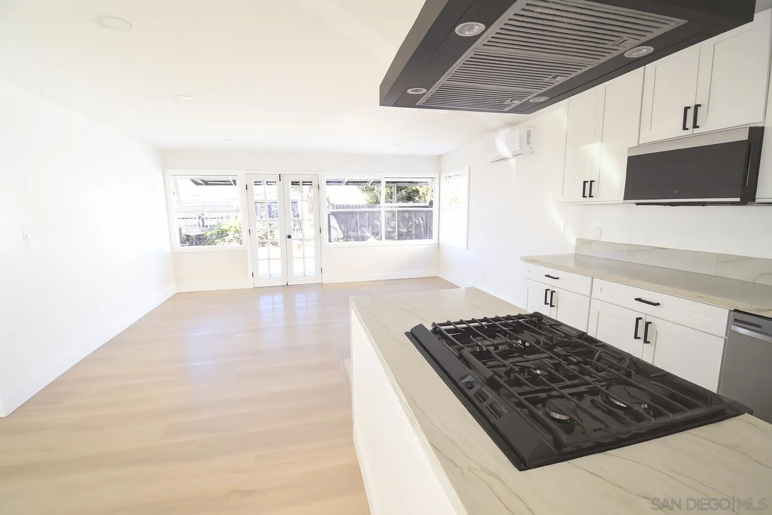 https://cdn.realtyfeed.com/cdn/127/260004002/20bc5ab8970b12c7ede7015f7456779e.webp