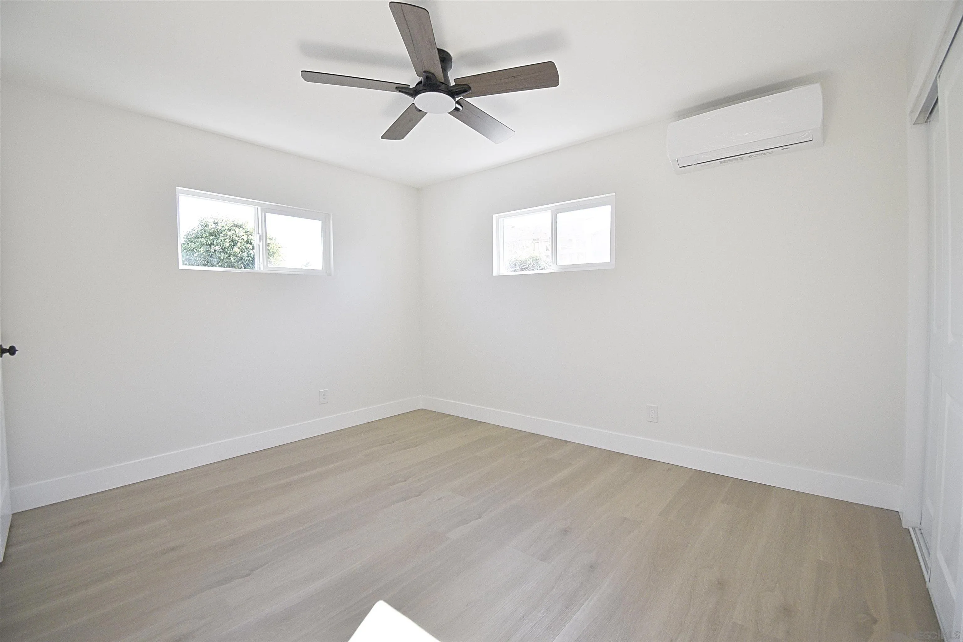 https://cdn.realtyfeed.com/cdn/127/260004002/b77a191a0749875fc7384543e6fd4981.webp