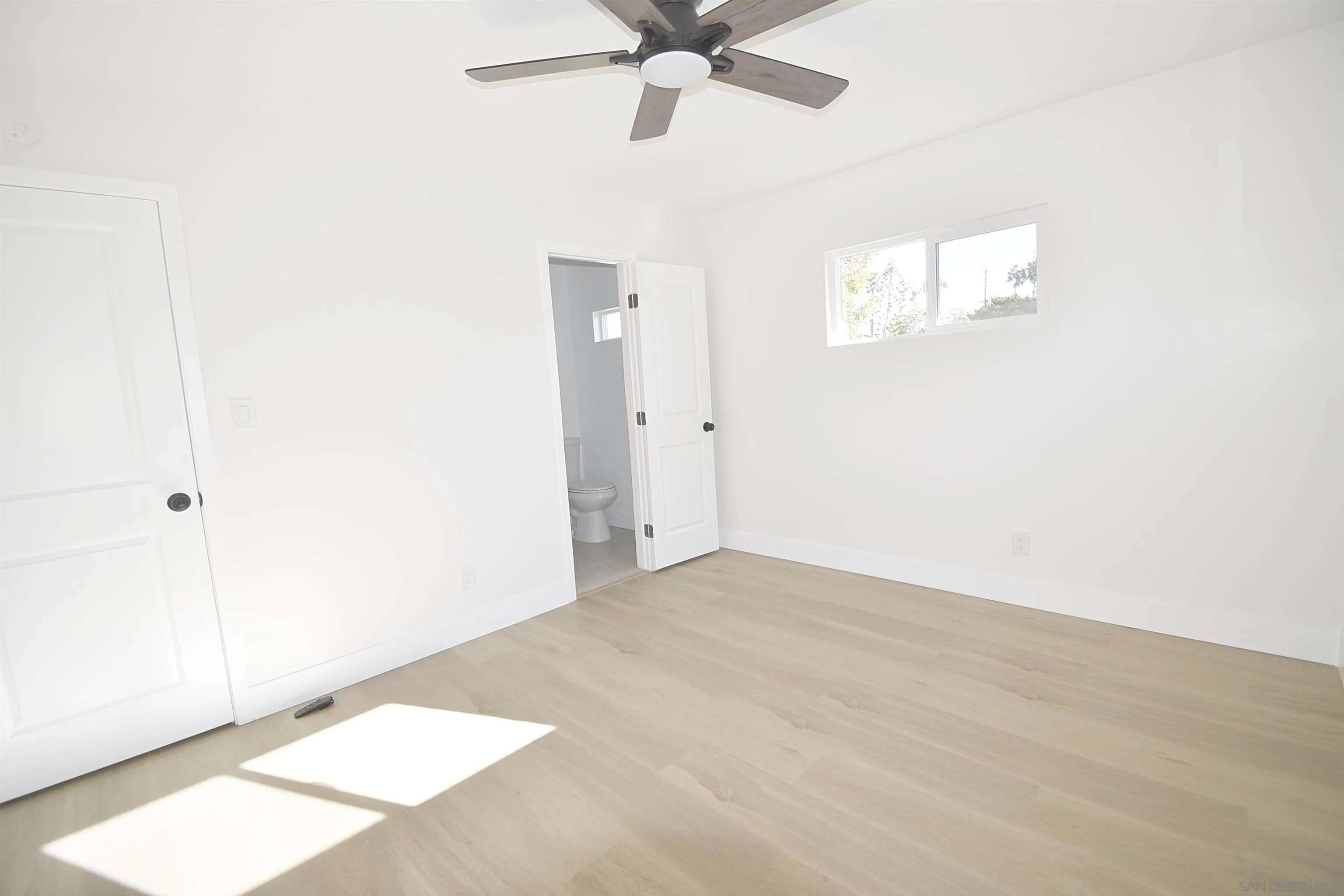 https://cdn.realtyfeed.com/cdn/127/260004002/c985460a273b975a1205b529dd842eba.webp