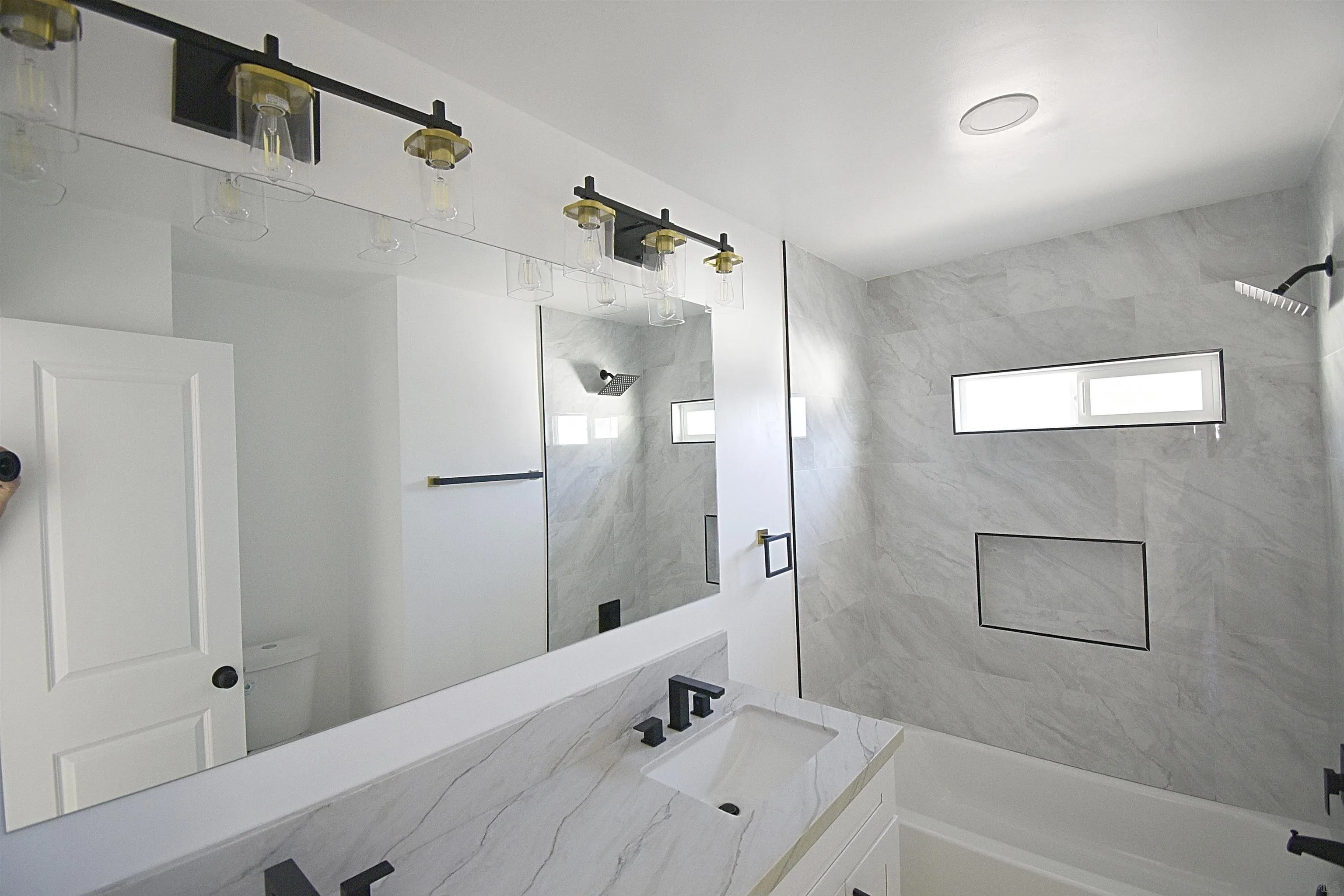 https://cdn.realtyfeed.com/cdn/127/260004002/dd6082376b013310893a1d97c17dbf0c.webp