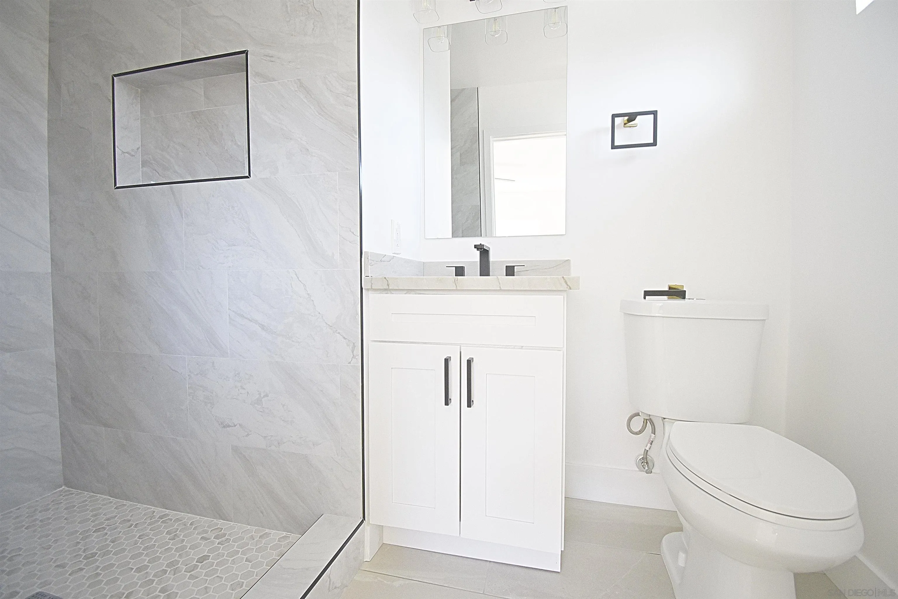 https://cdn.realtyfeed.com/cdn/127/260004002/f1fda703b068543d4a592e2e70ff1386.webp