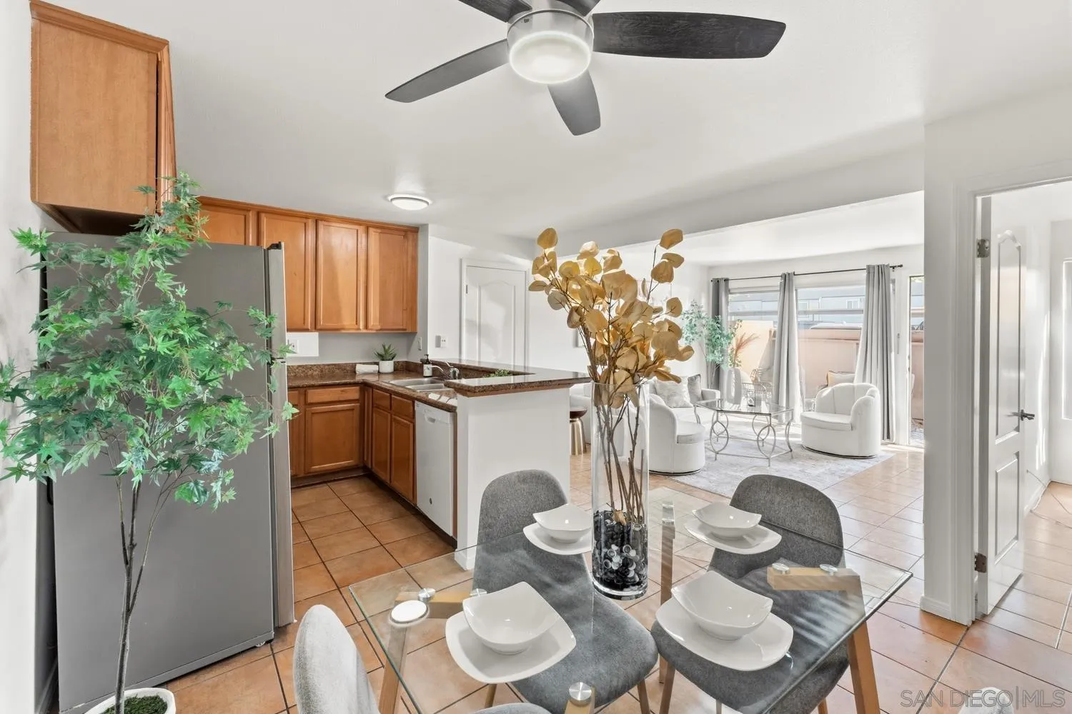 https://cdn.realtyfeed.com/cdn/127/260004005/f0c88e75f4aa93a184736a97760e8800.webp