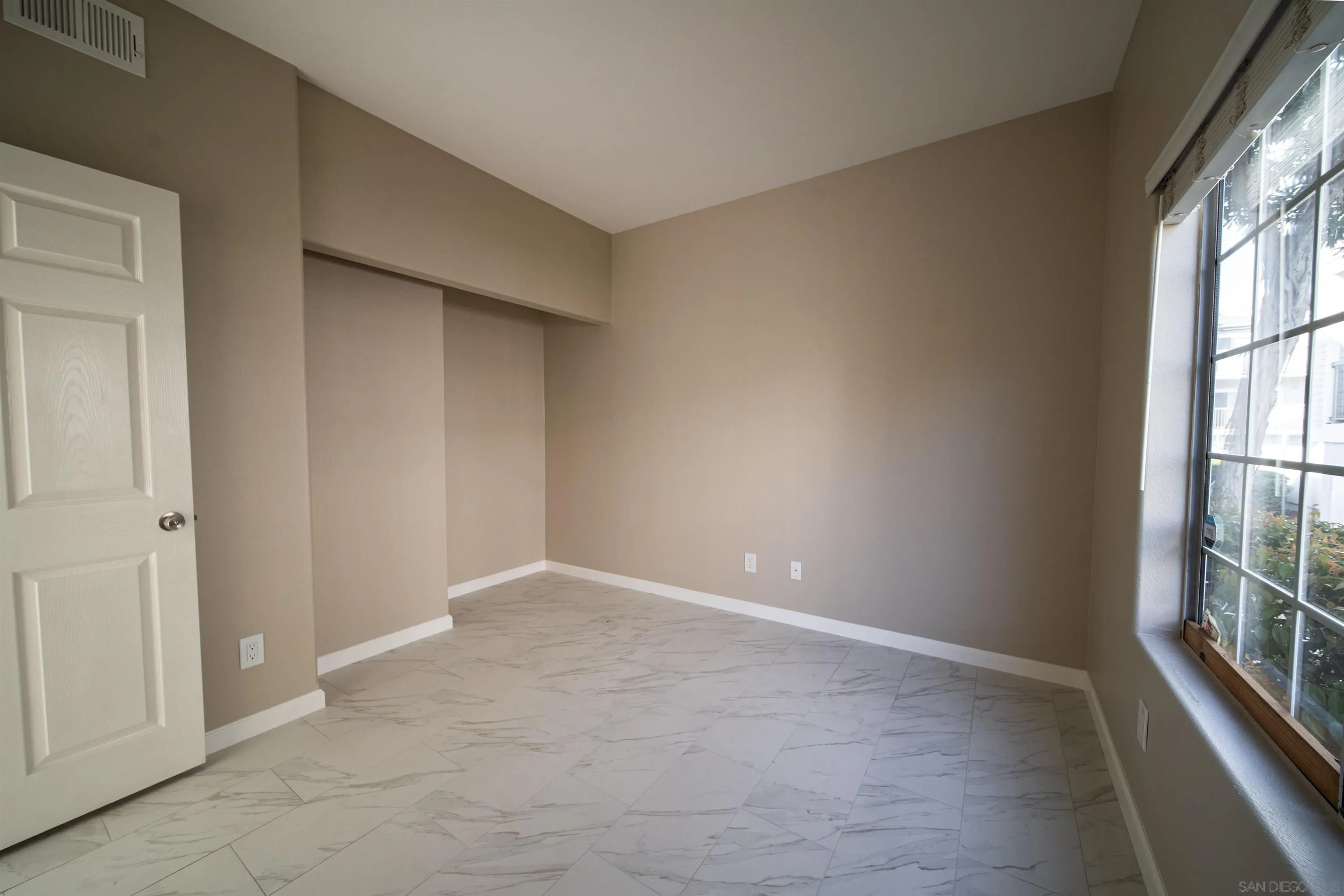 Photo #6: 260004007 Listing: Photo #6