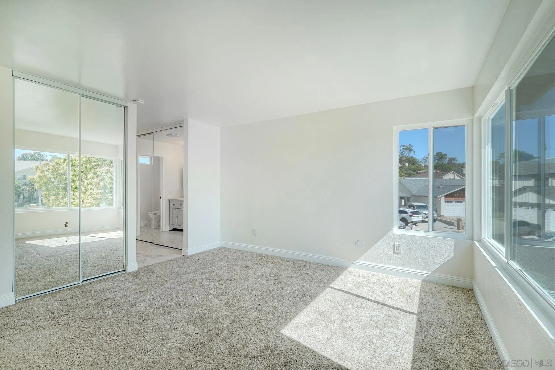 https://cdn.realtyfeed.com/cdn/127/260004019/00b720b8b1cfc92b4827fb907f377f72.webp