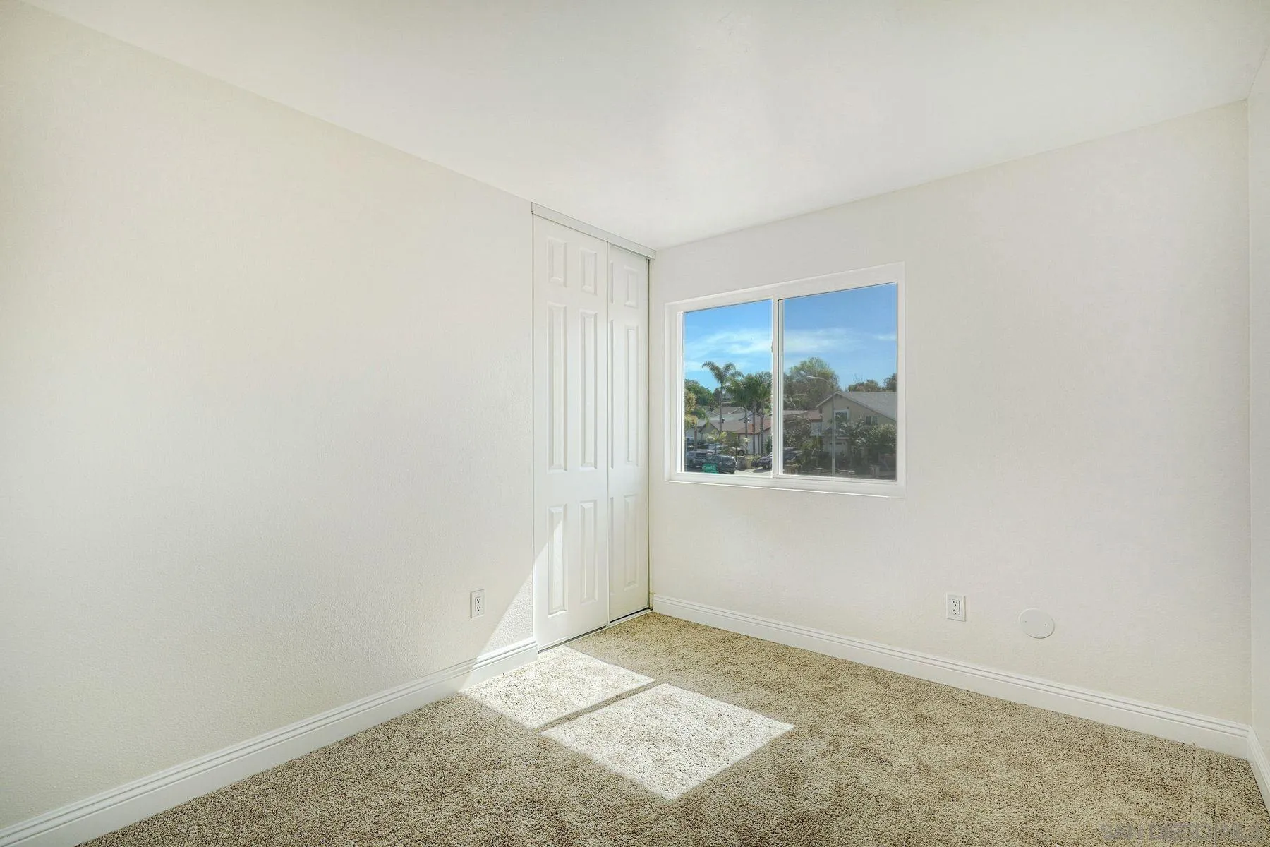 https://cdn.realtyfeed.com/cdn/127/260004019/6cafef8fc16676be66a0f9a53feafe51.webp