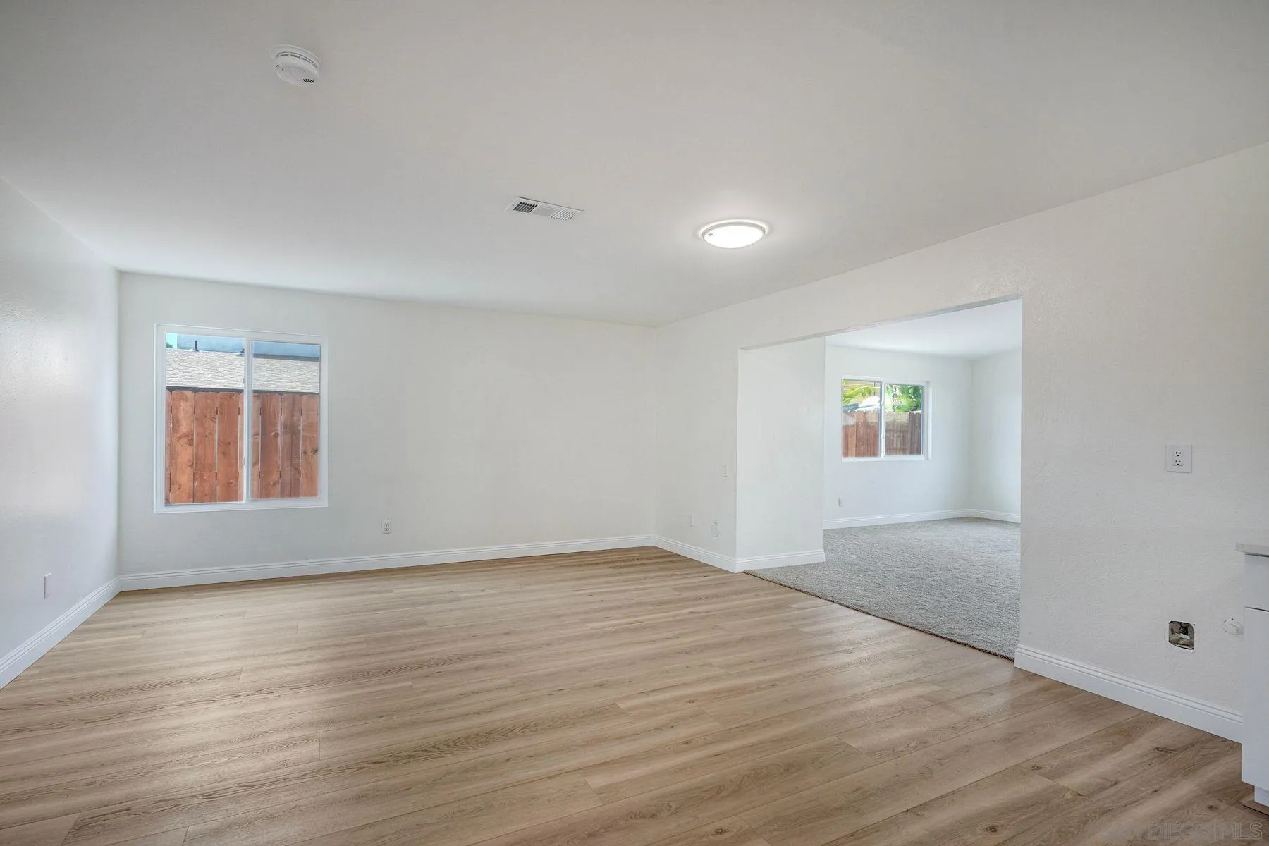 https://cdn.realtyfeed.com/cdn/127/260004019/c8ec1cb52b3978f9c6907dd9b785a963.webp