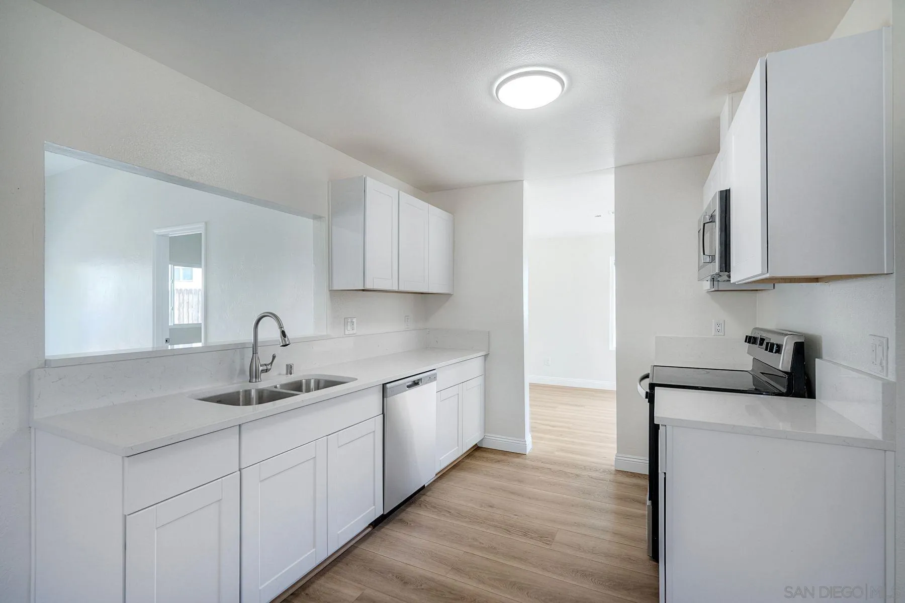 https://cdn.realtyfeed.com/cdn/127/260004019/fc6fd6372c9c7a3e863a78d3e0c8c261.webp