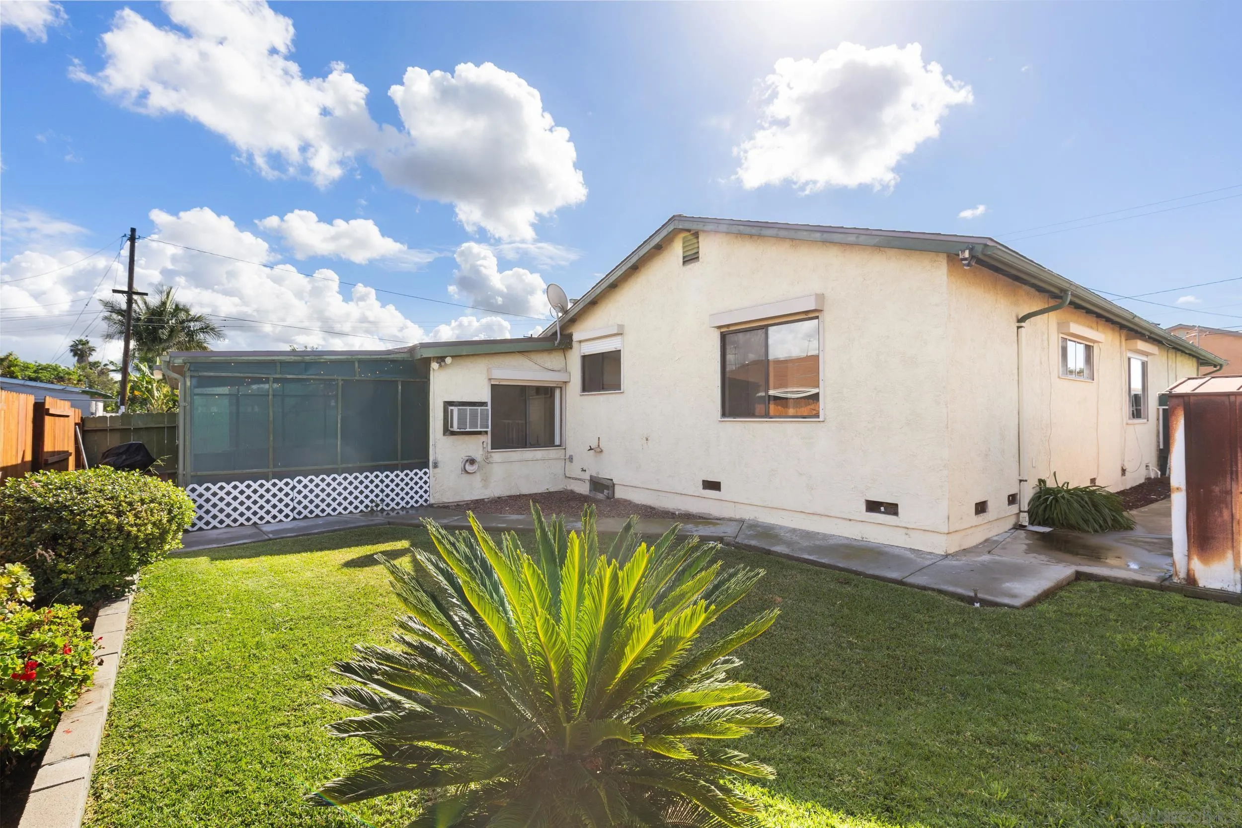 https://cdn.realtyfeed.com/cdn/127/260004020/aed70ee4f8710cb5b977709e06040794.webp