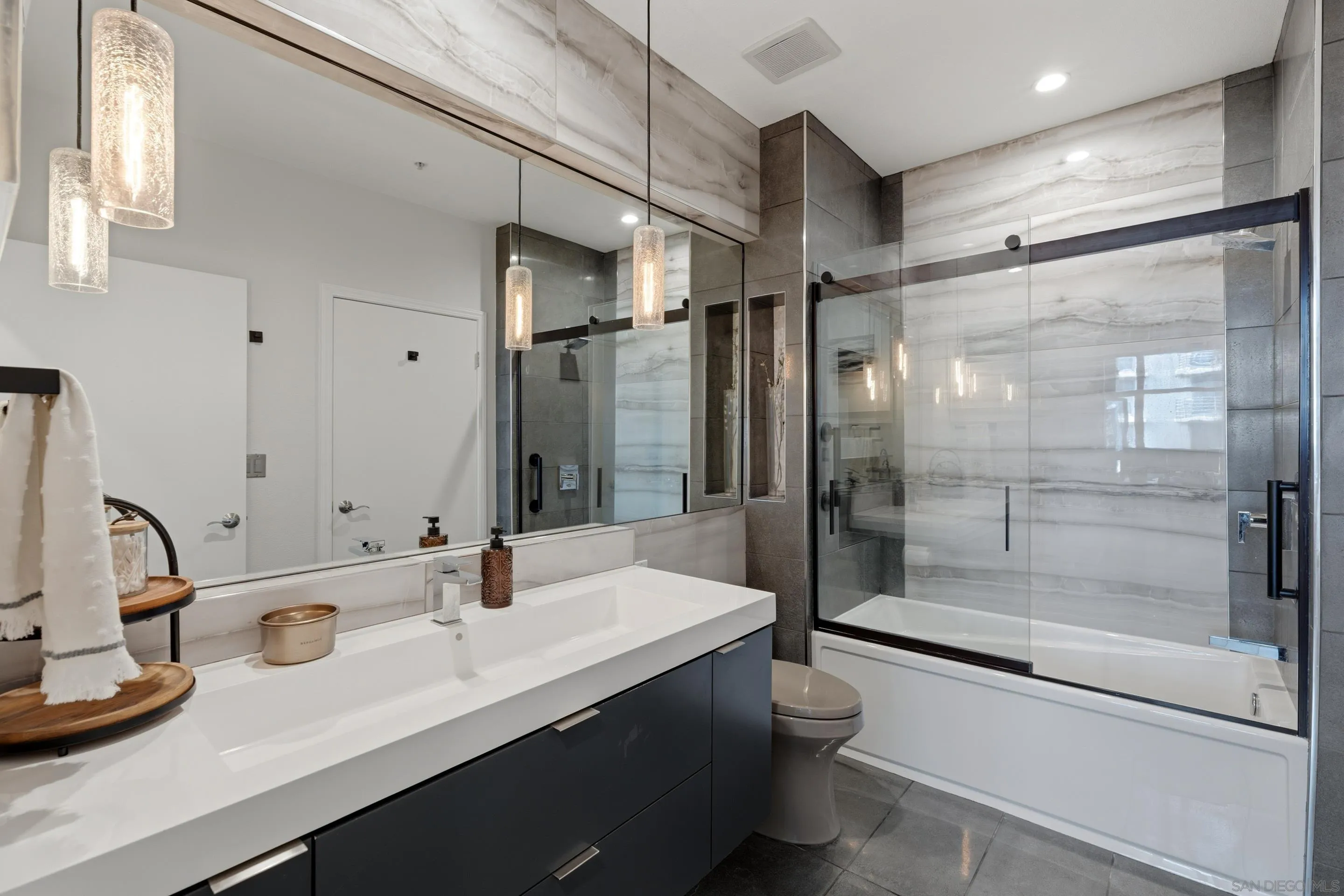 Photo #16: 260004023 Listing: Photo #16