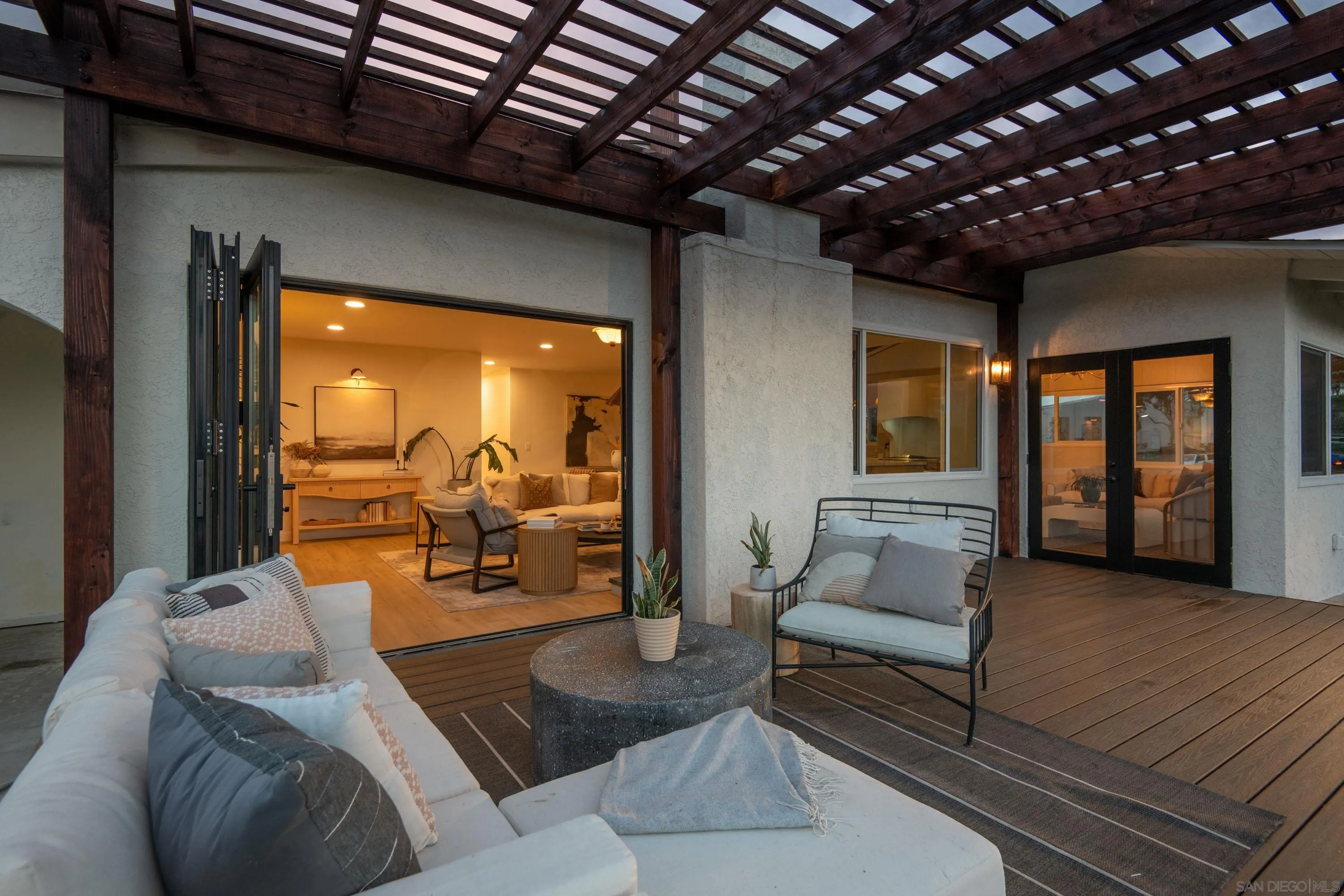 https://cdn.realtyfeed.com/cdn/127/260004030/2d6f925526cb1b66a6b5dd2d0a09b342.webp
