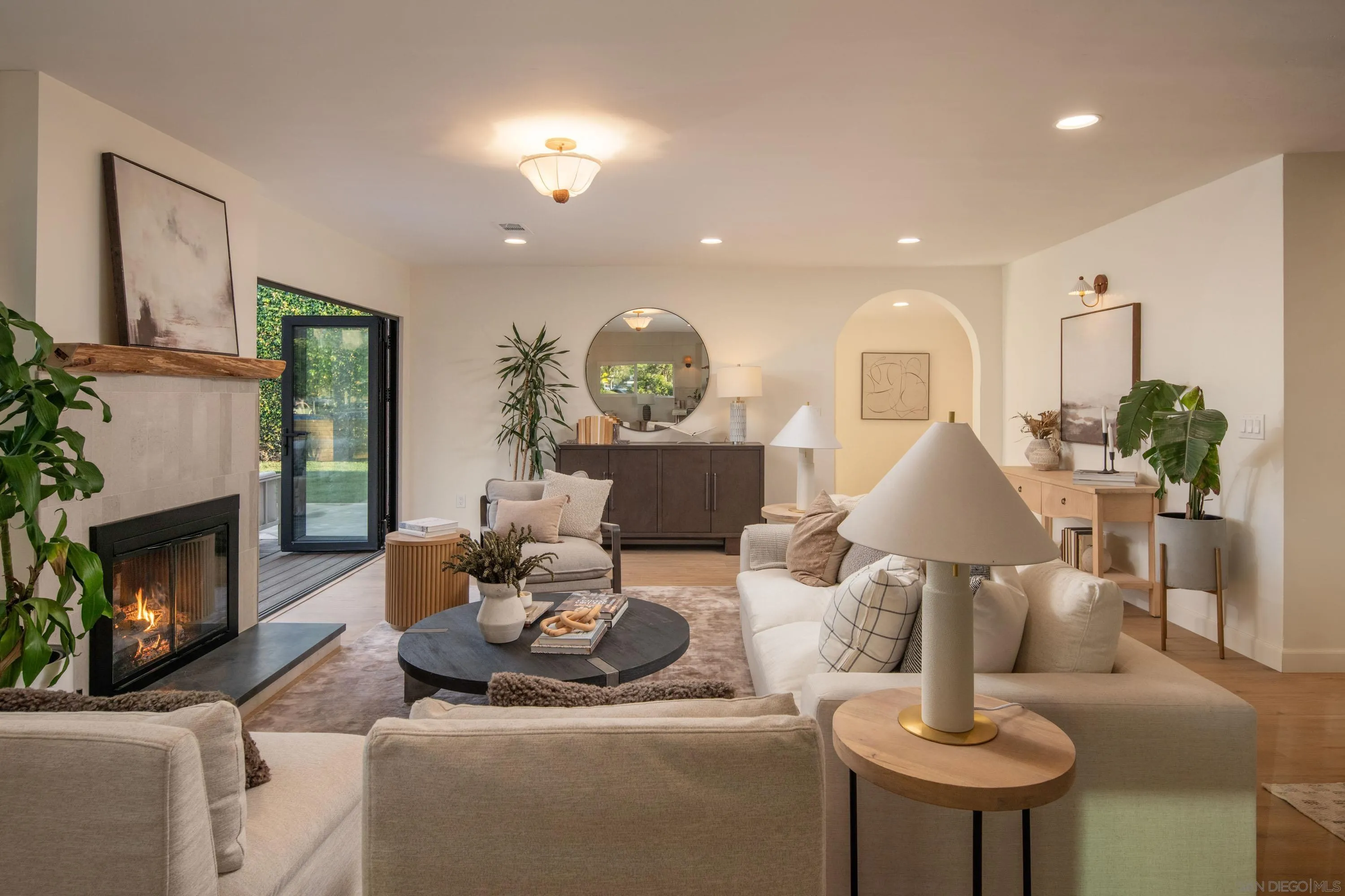https://cdn.realtyfeed.com/cdn/127/260004030/edf7339ca278a9468502ad4d3f0ca6f6.webp