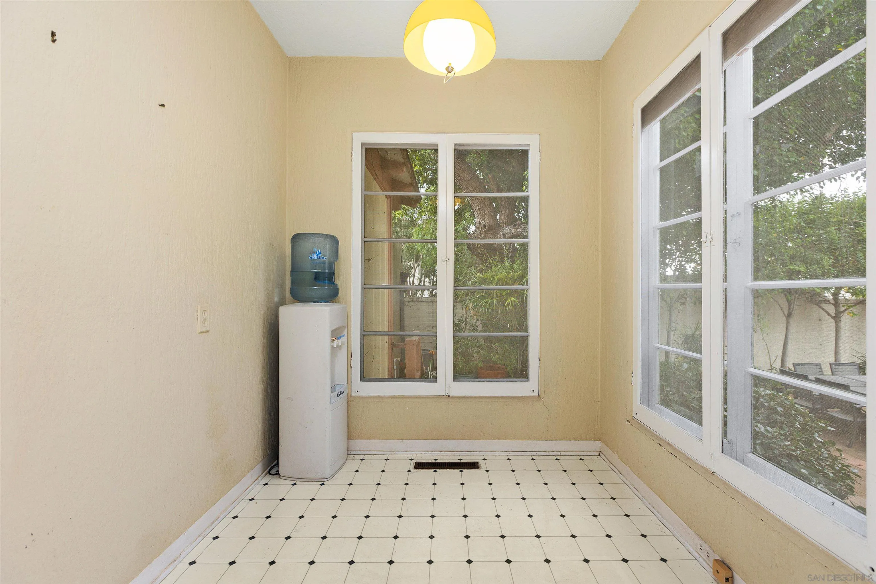 https://cdn.realtyfeed.com/cdn/127/260004036/aebaf05548664a278a352c02f288881d.webp
