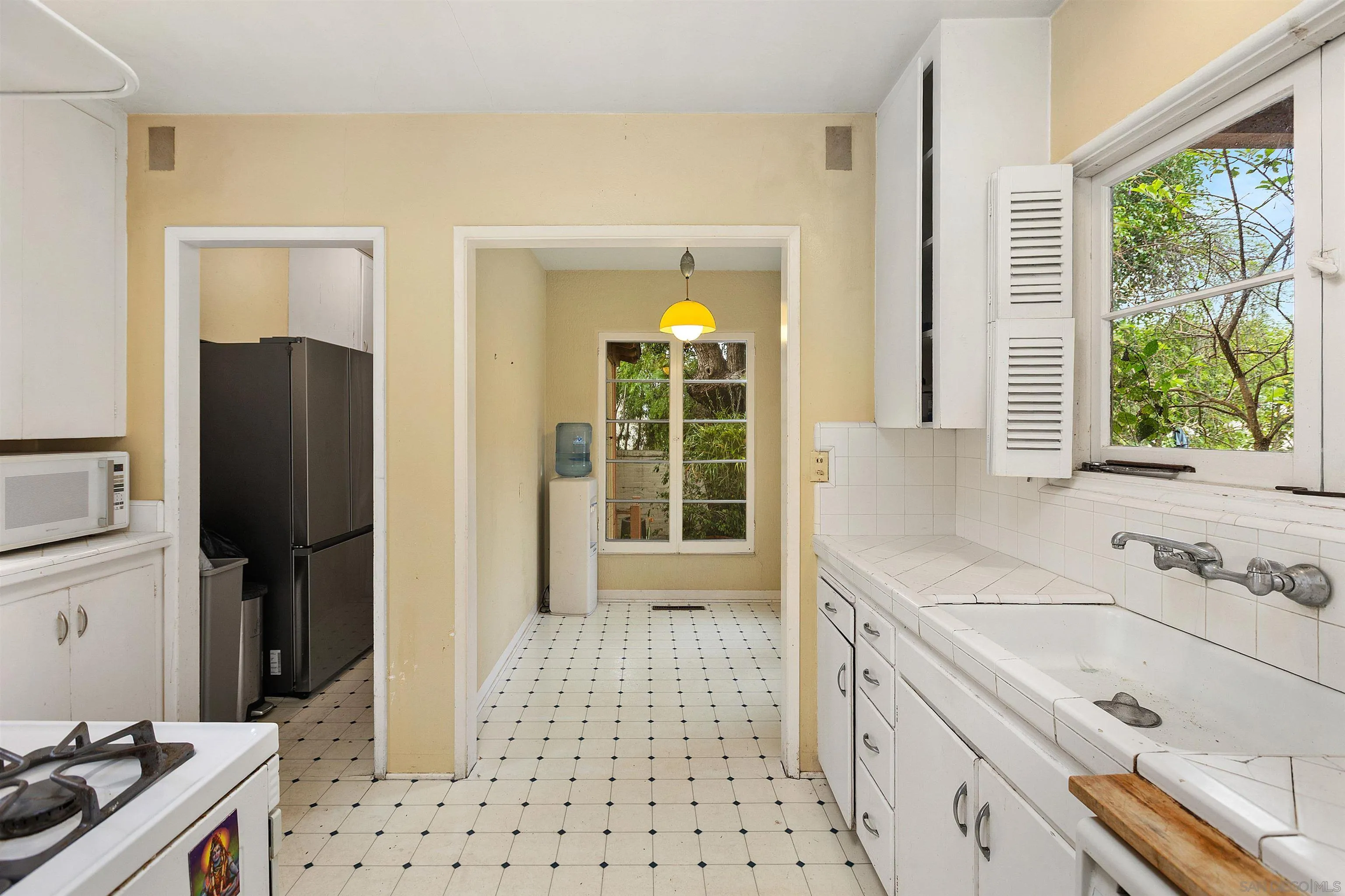 https://cdn.realtyfeed.com/cdn/127/260004036/f5aa6fe5978d72450803313e5213d894.webp