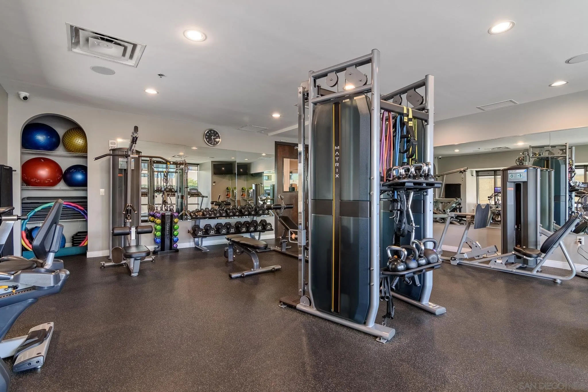 https://cdn.realtyfeed.com/cdn/127/260004040/9205408001595559590c3eab9568a007.webp