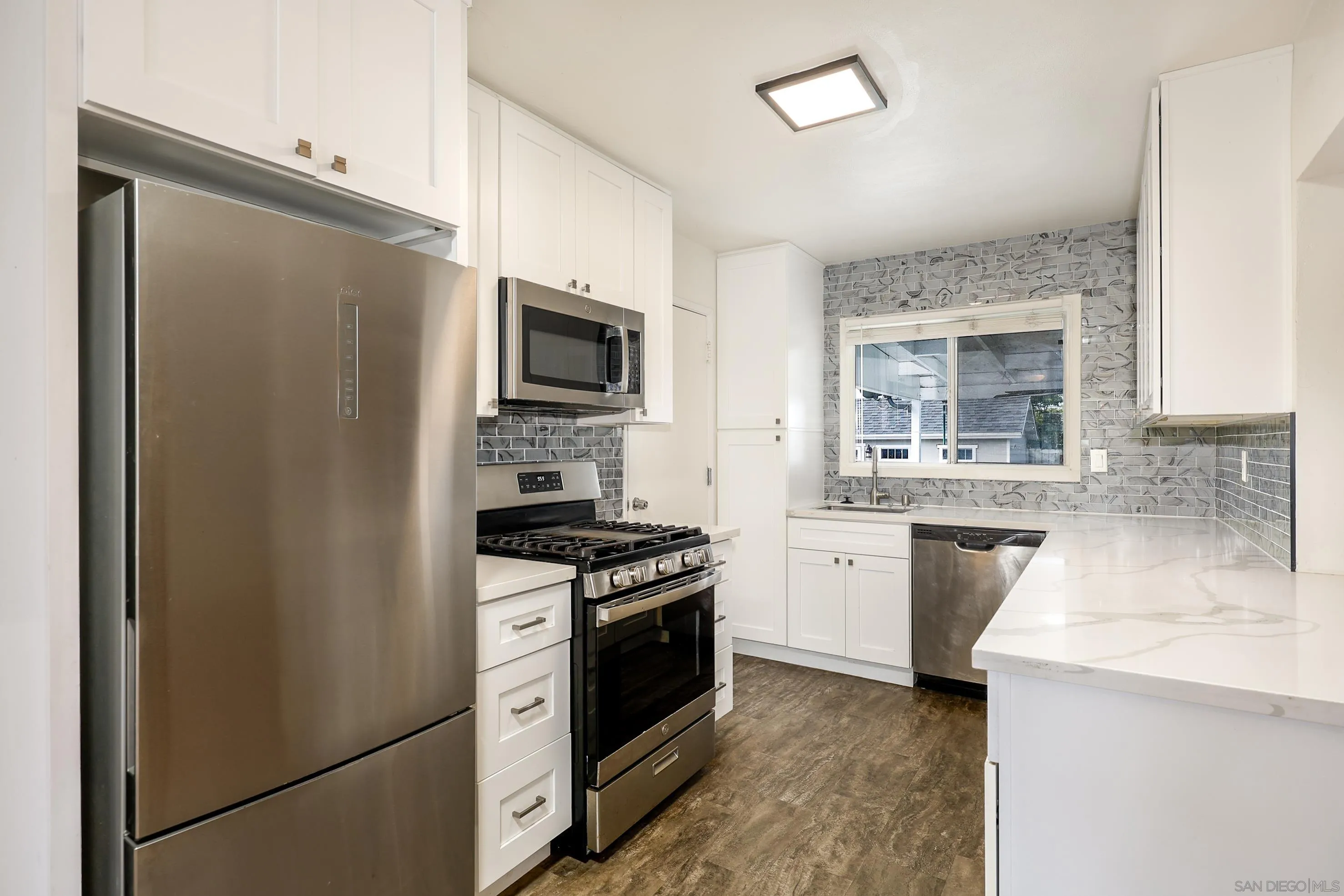 https://cdn.realtyfeed.com/cdn/127/260004041/e5a75a9609672949c3adfd123c711d0f.webp