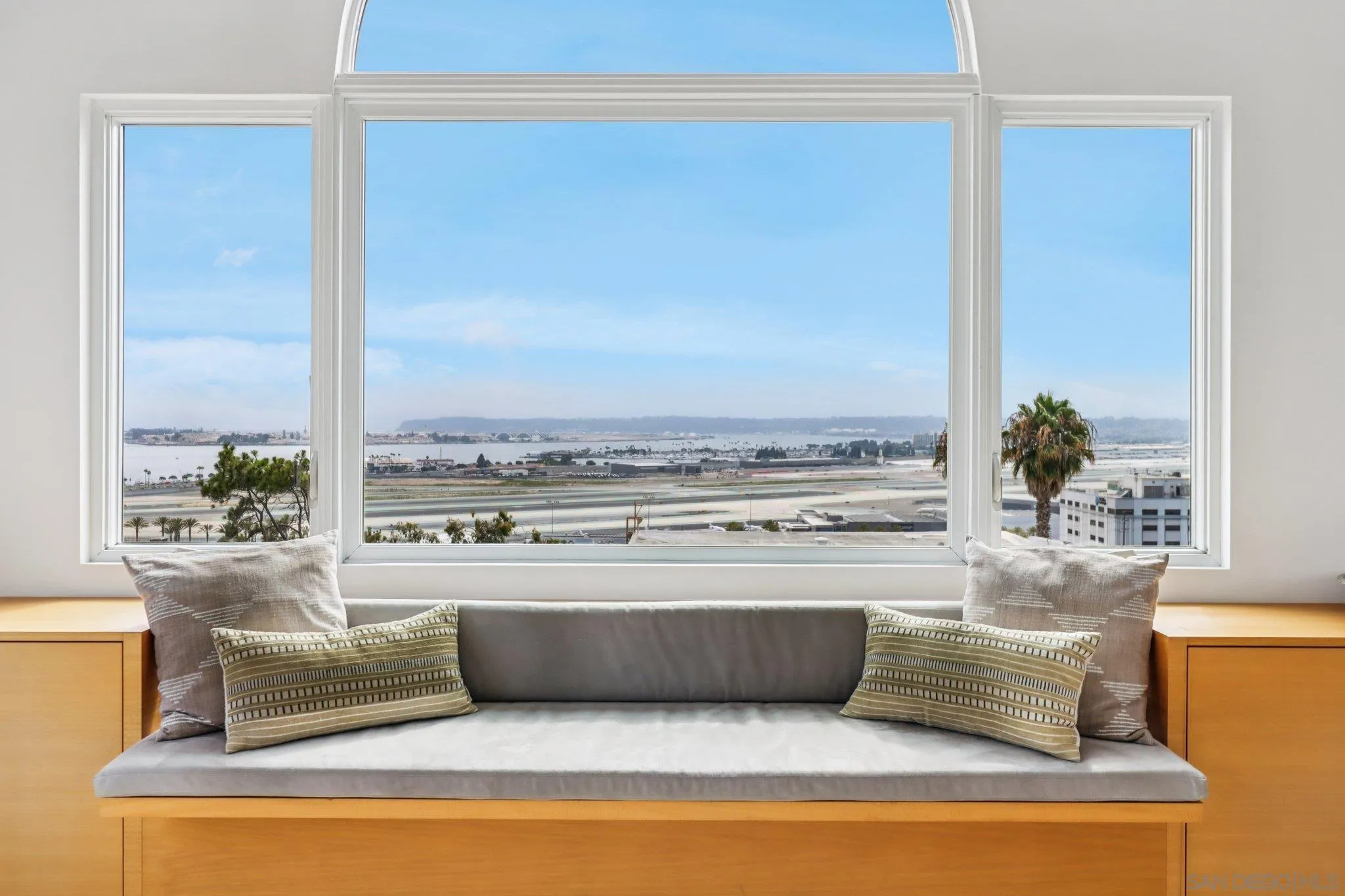 https://cdn.realtyfeed.com/cdn/127/260004046/65fd50b87cd05dc9c1f474c881c1dc95.webp