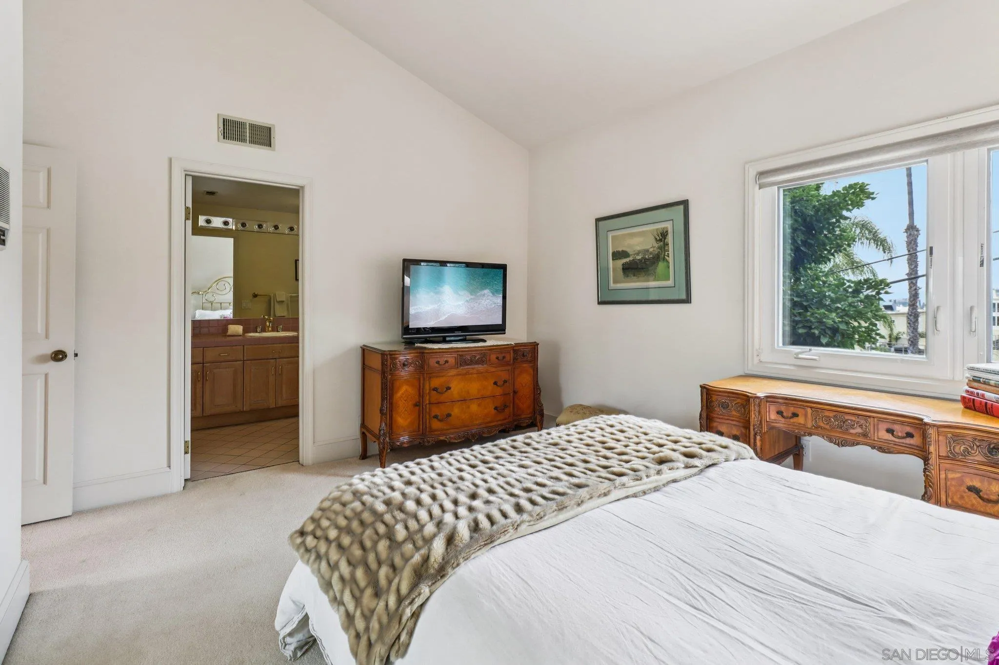 https://cdn.realtyfeed.com/cdn/127/260004046/675c445262973bcbdc2210b454e5b6f4.webp
