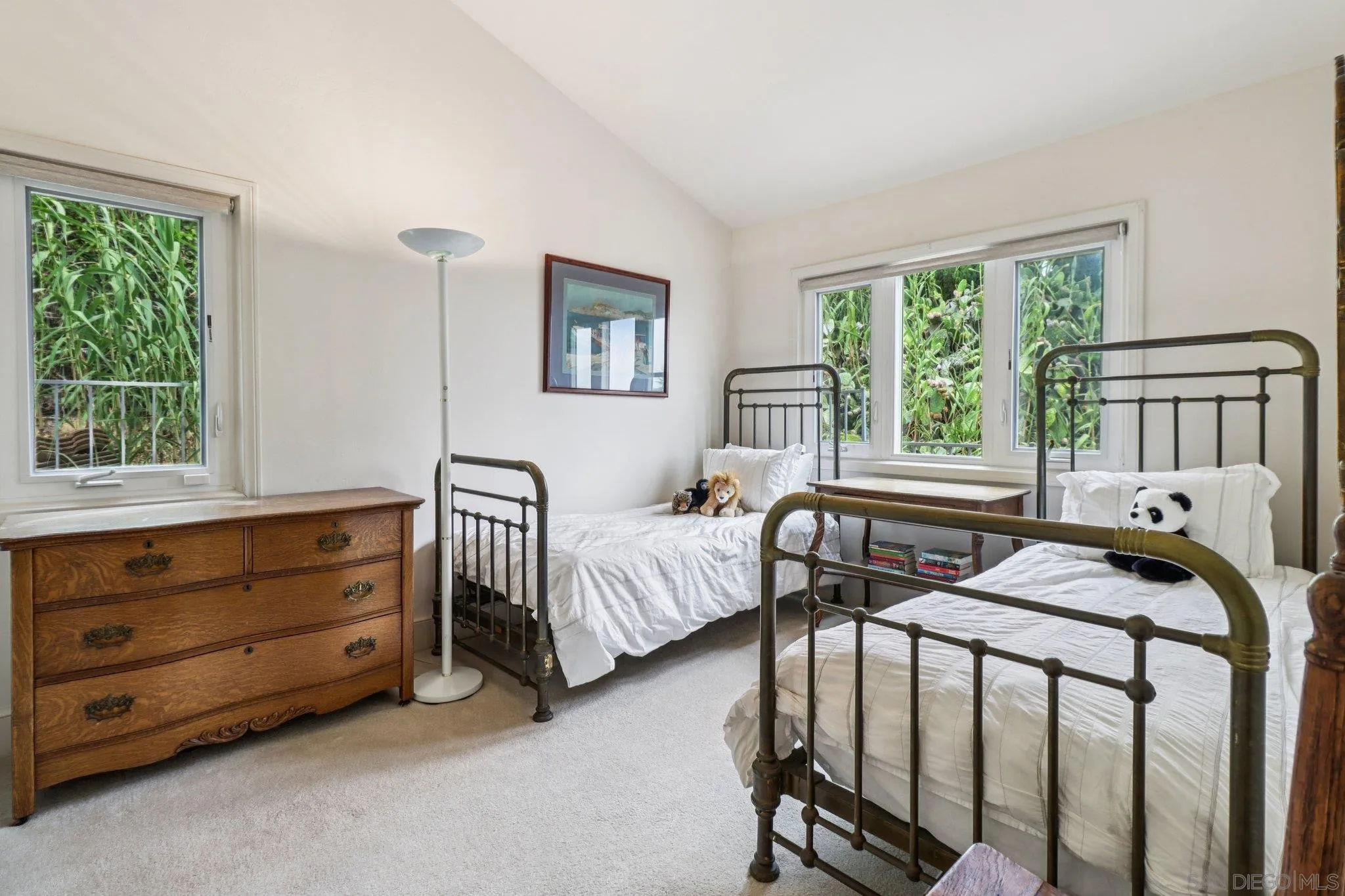 https://cdn.realtyfeed.com/cdn/127/260004046/ee9c6c8904a7ea148007b13437458e31.webp