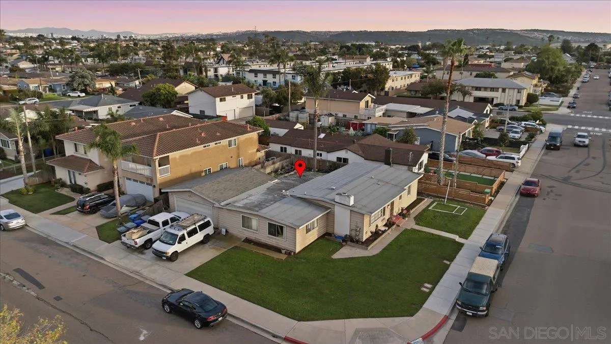 https://cdn.realtyfeed.com/cdn/127/260004050/80dab8f6dd8e2e08bc99f1c4d7c425a3.webp