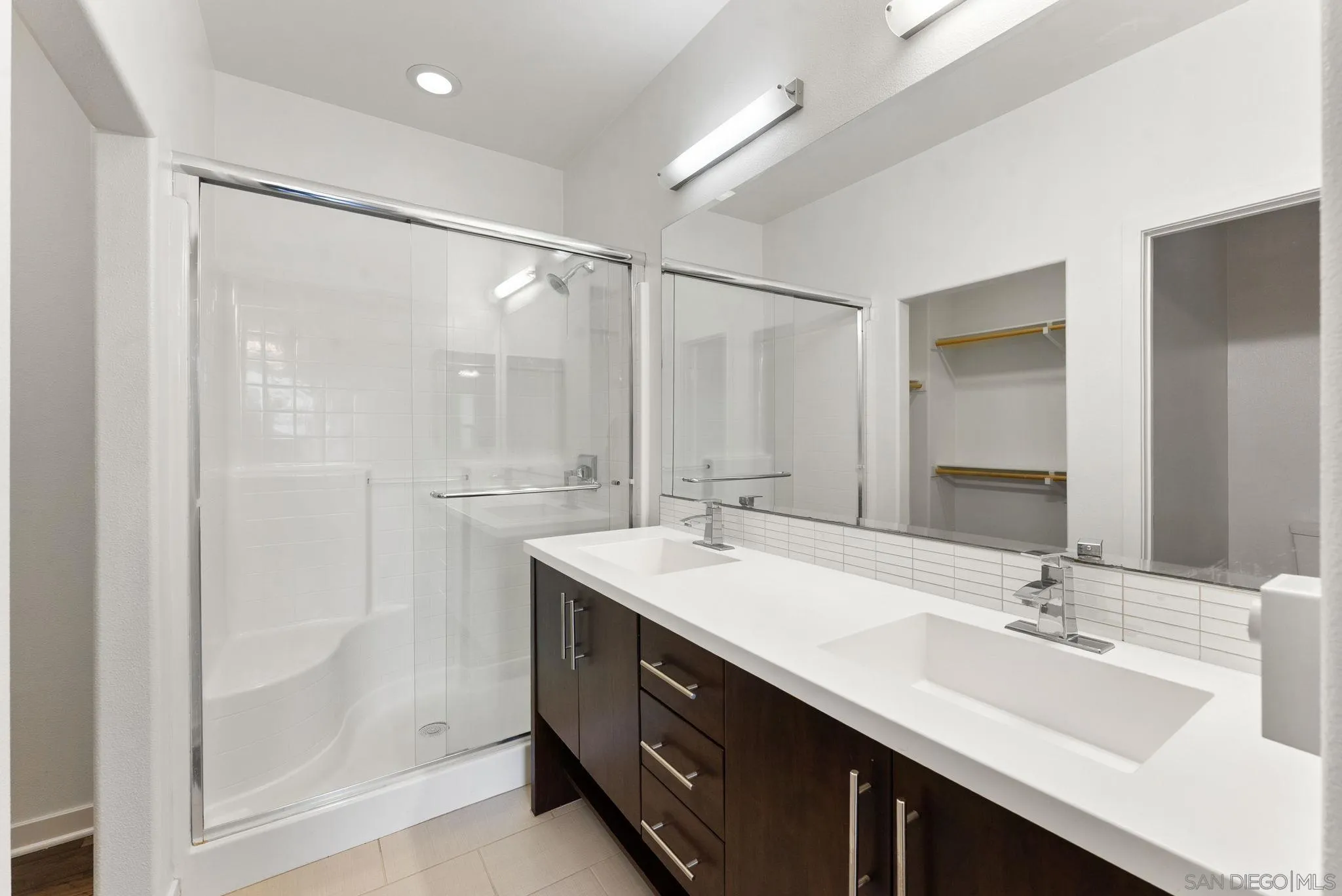 https://cdn.realtyfeed.com/cdn/127/260004051/cc06be3e419b84cf9f8f550a9923d37c.webp