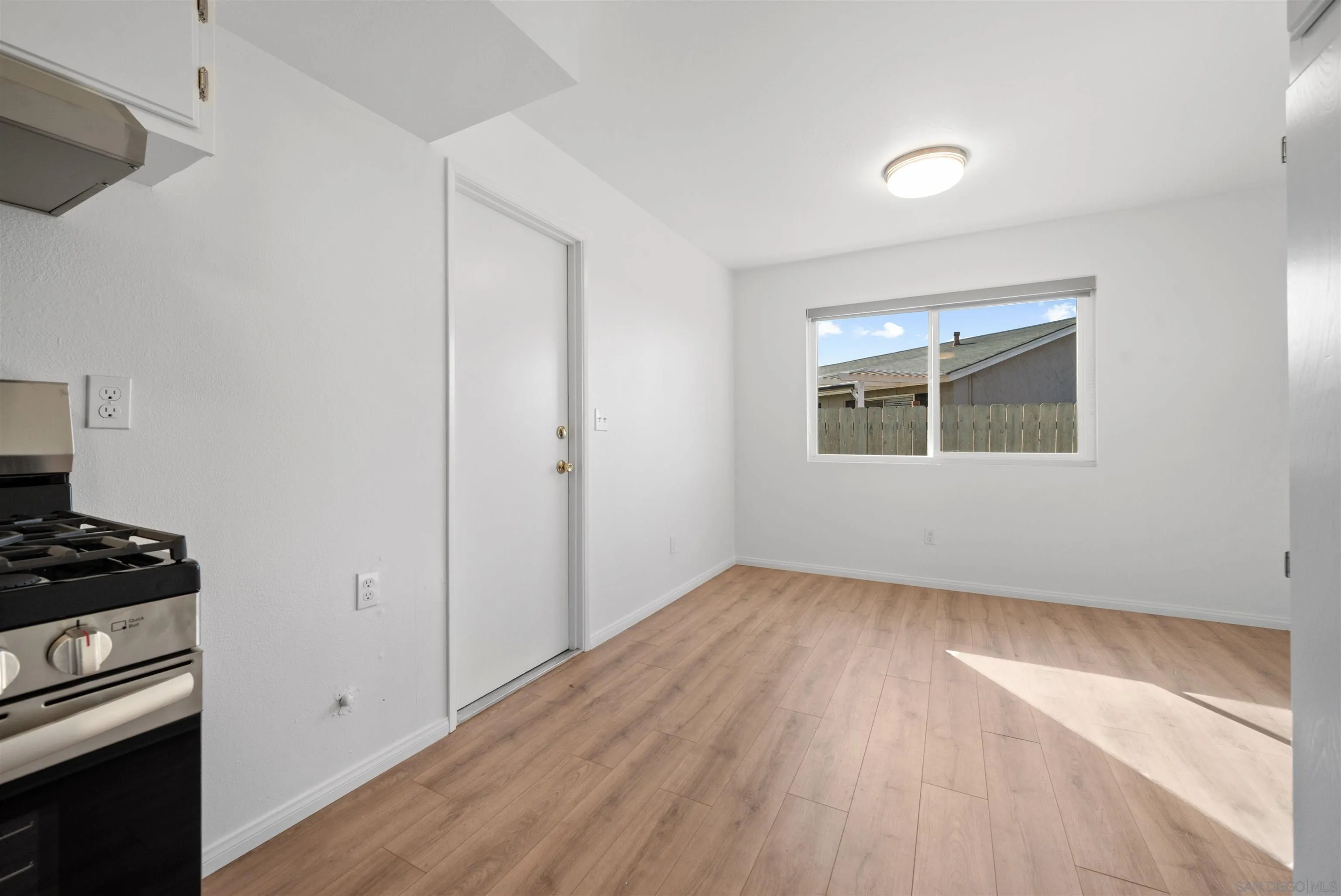 https://cdn.realtyfeed.com/cdn/127/260004064/ab269959ff10552149be8866b30763e2.webp